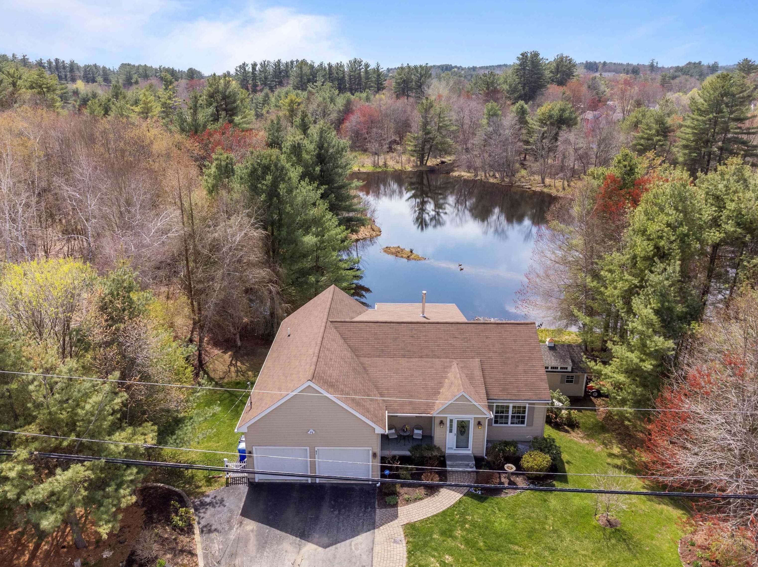 311 Brent St, Manchester NH  03103-7705 exterior