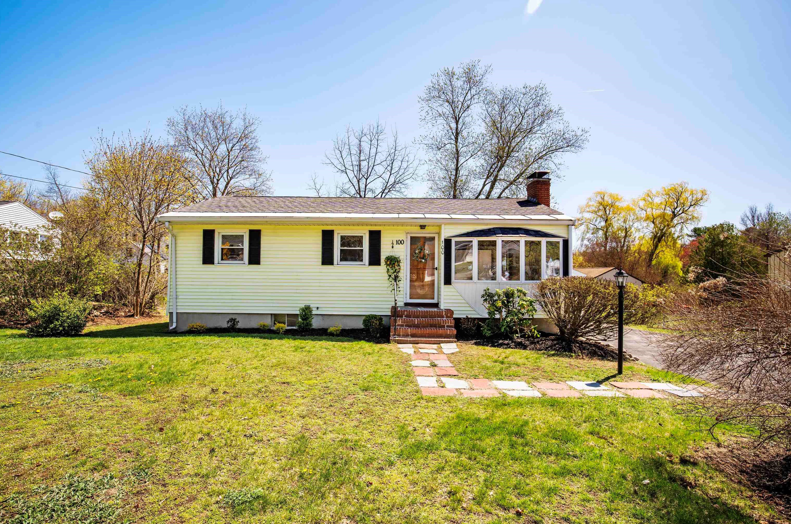 100 Millville St, Salem, NH 03079