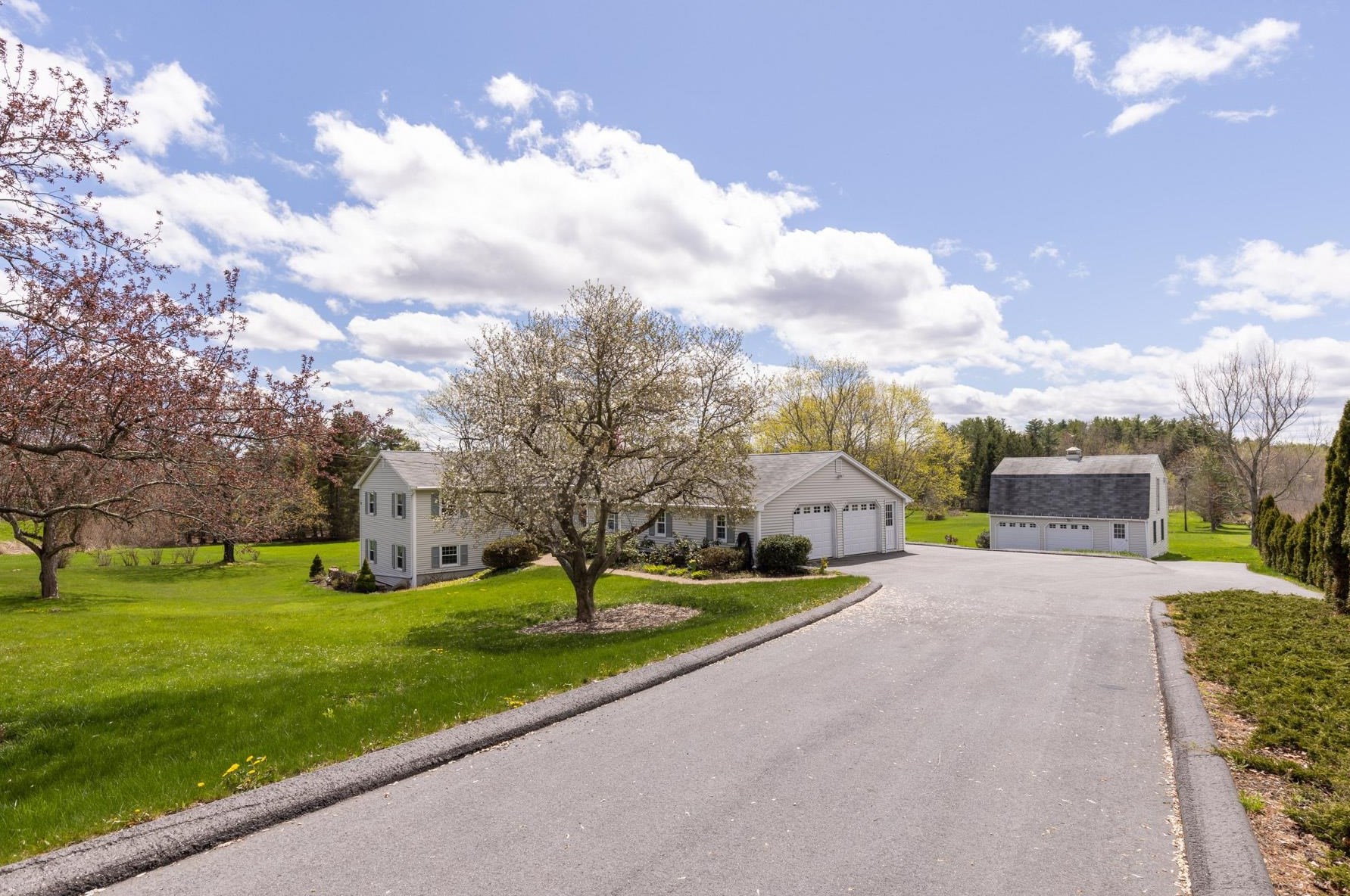 140 High St, Stratham, NH 03885