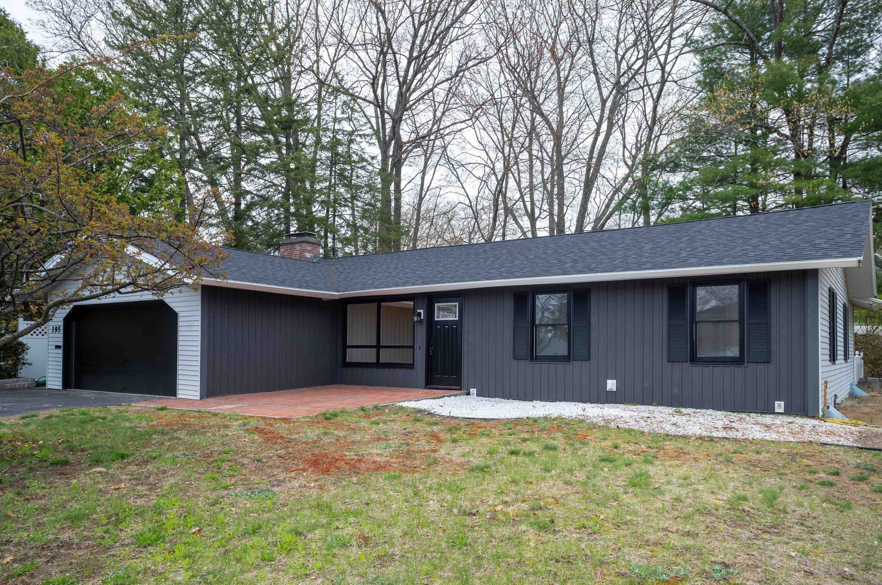 195 High Ridge Rd, Manchester, NH 03104