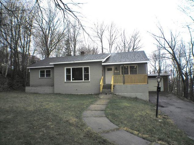 625 Beaudoin St, Berlin NH  03570-3601 exterior