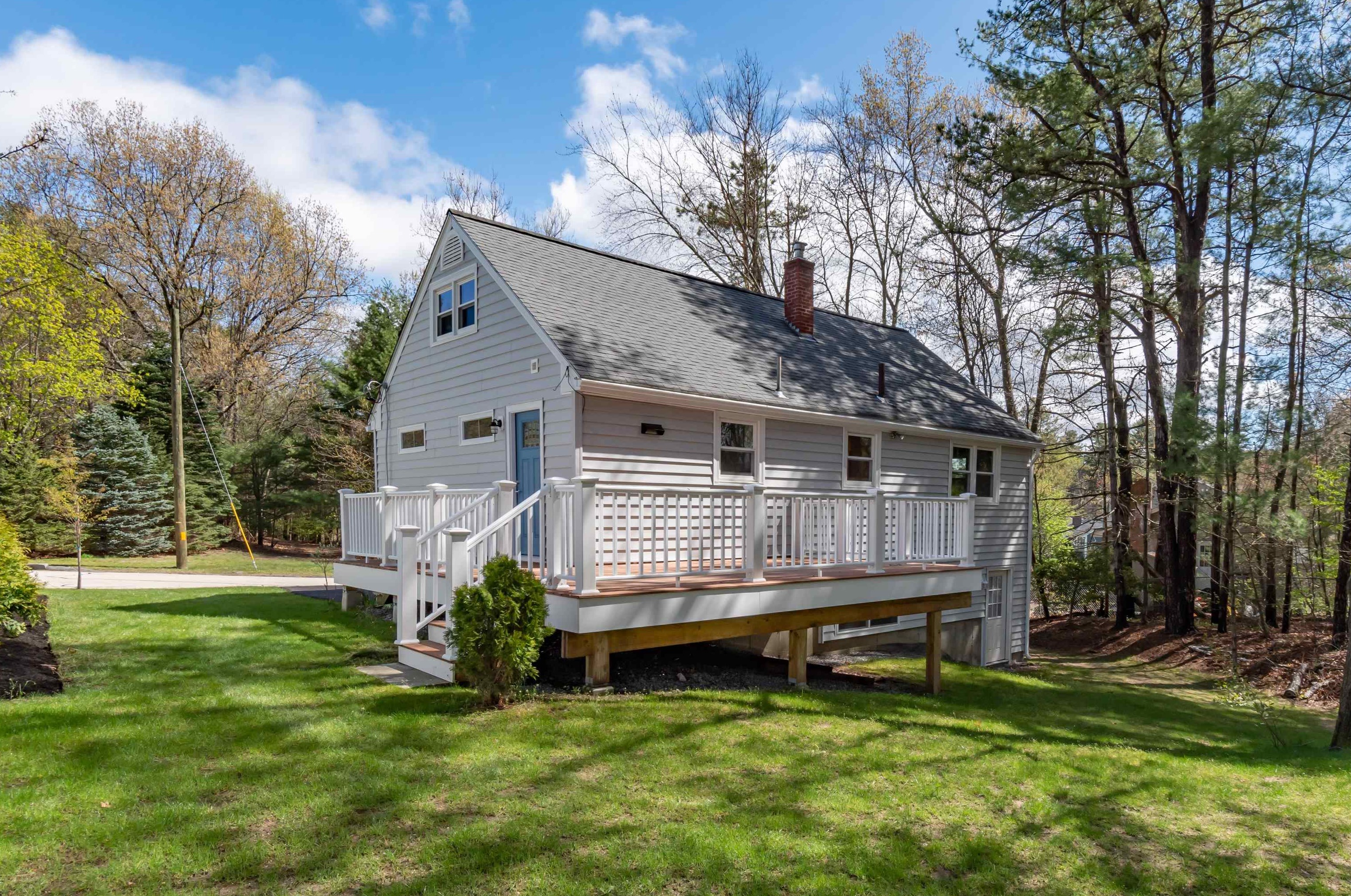 21 Palisade Dr, Nashua NH  03062-2119 exterior