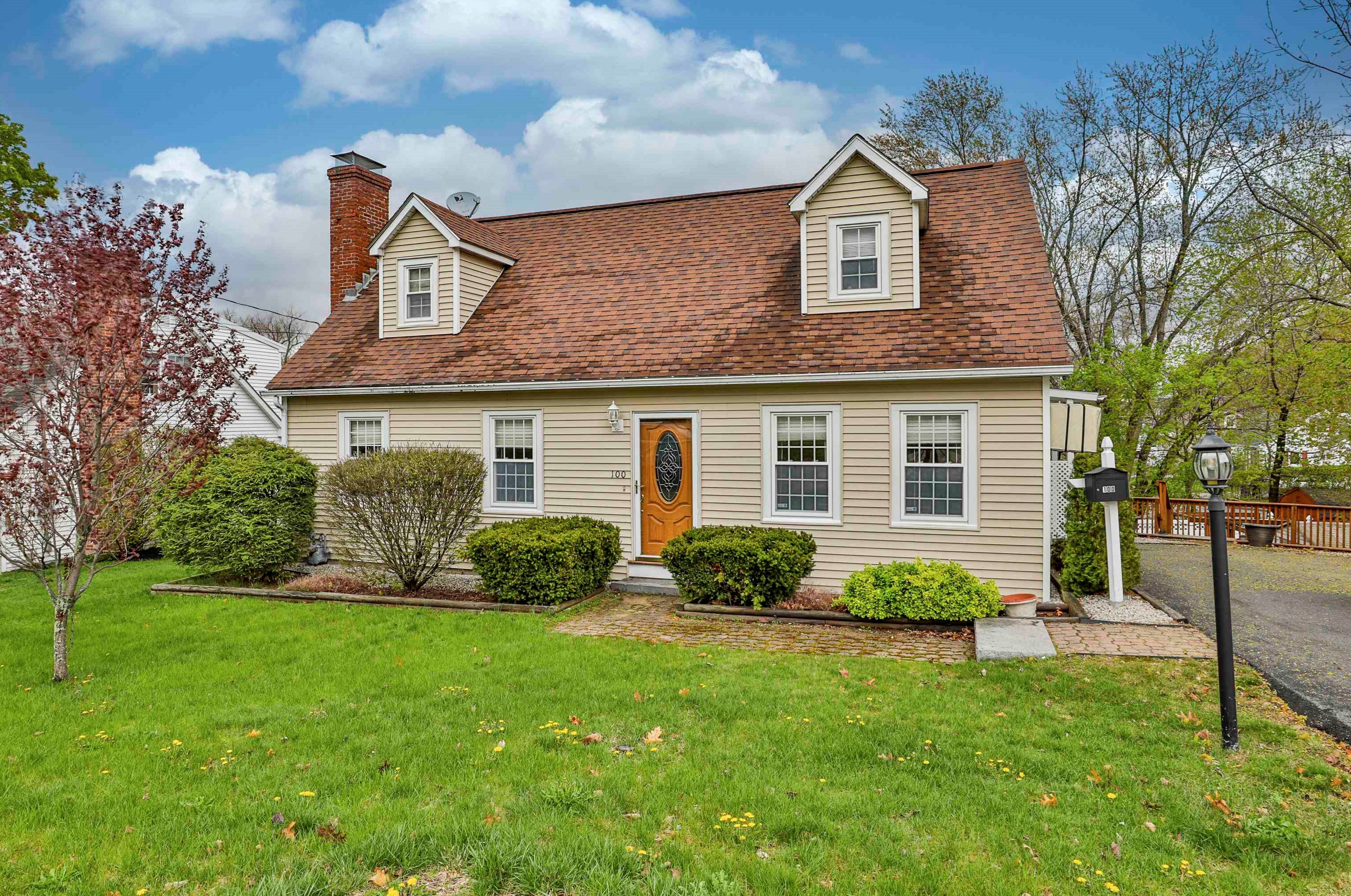 100 Cameron St, Manchester, NH 03103