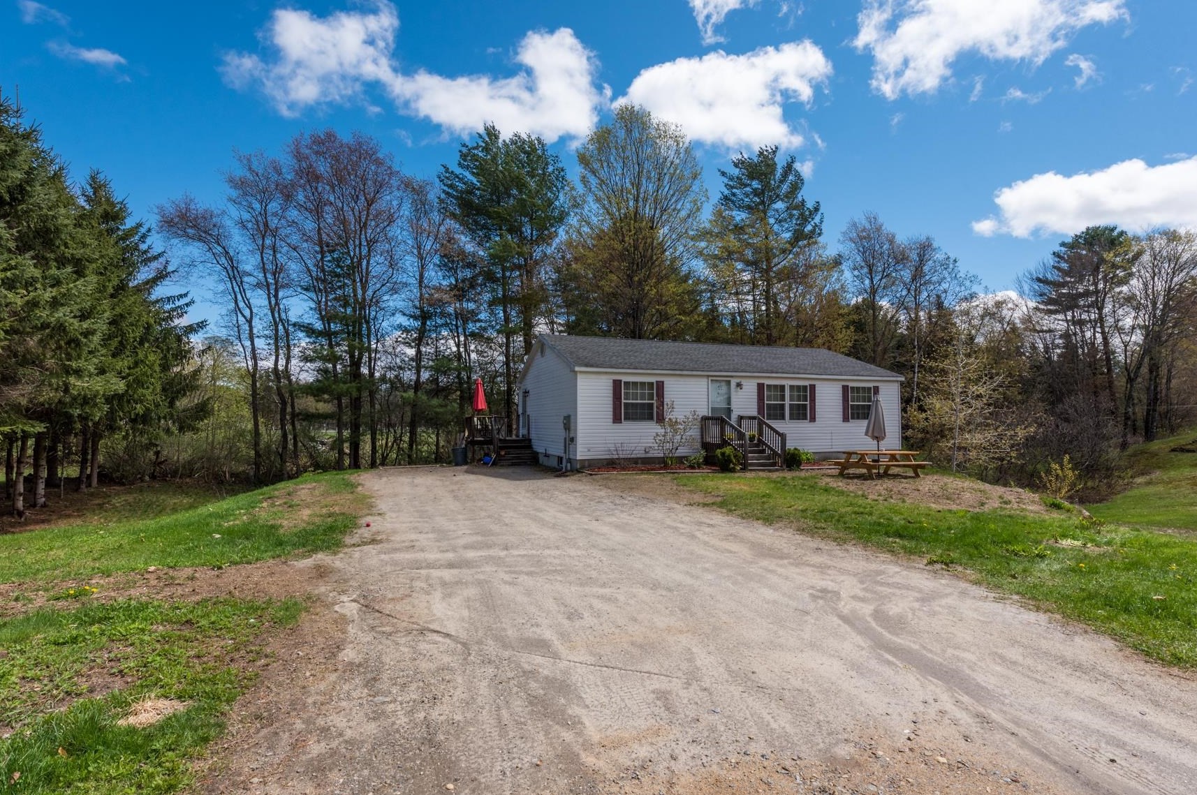 18 Dove Rd, Unity, NH 03773
