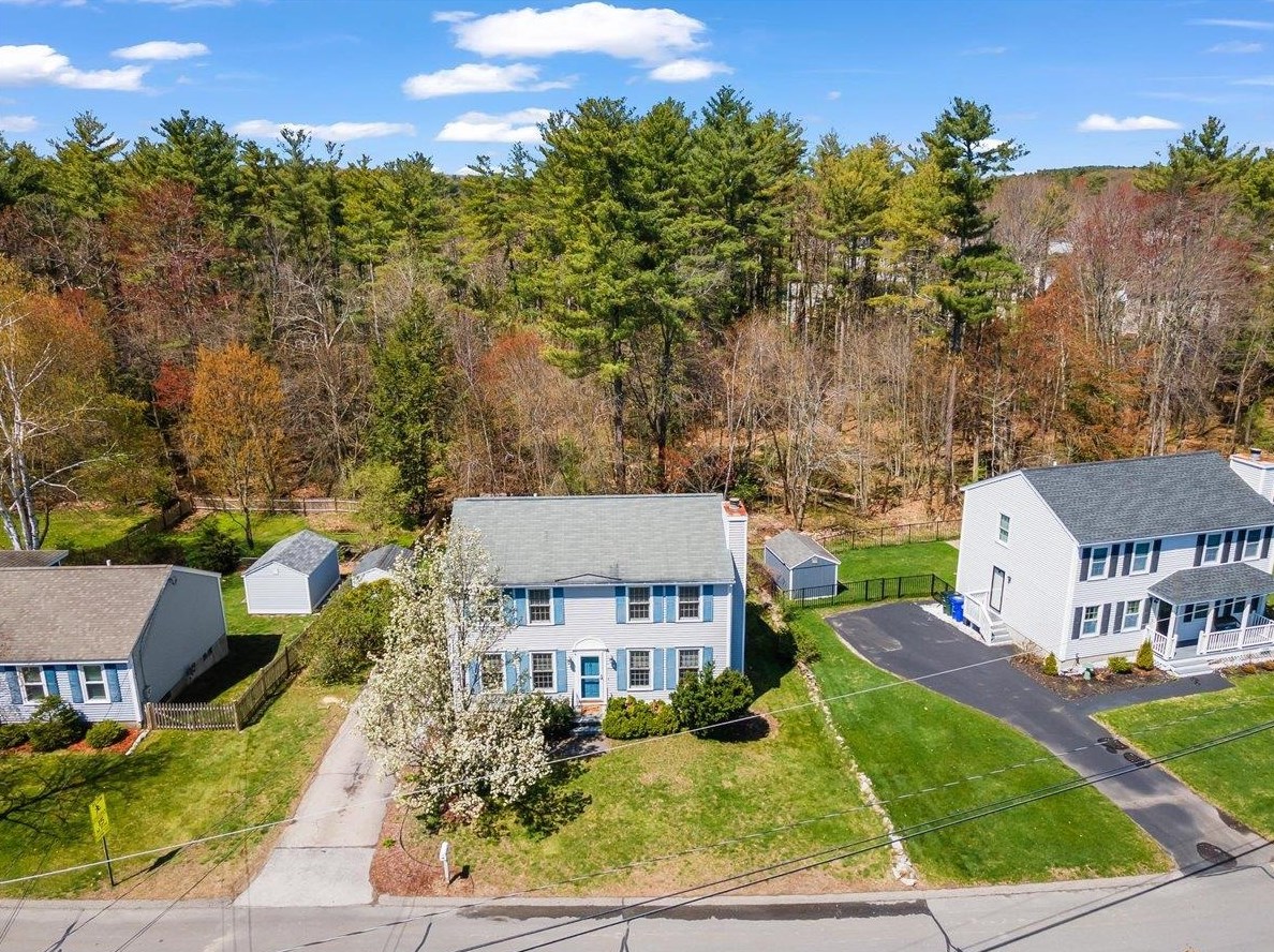 318 Megan Dr, Manchester, NH 03109-5925