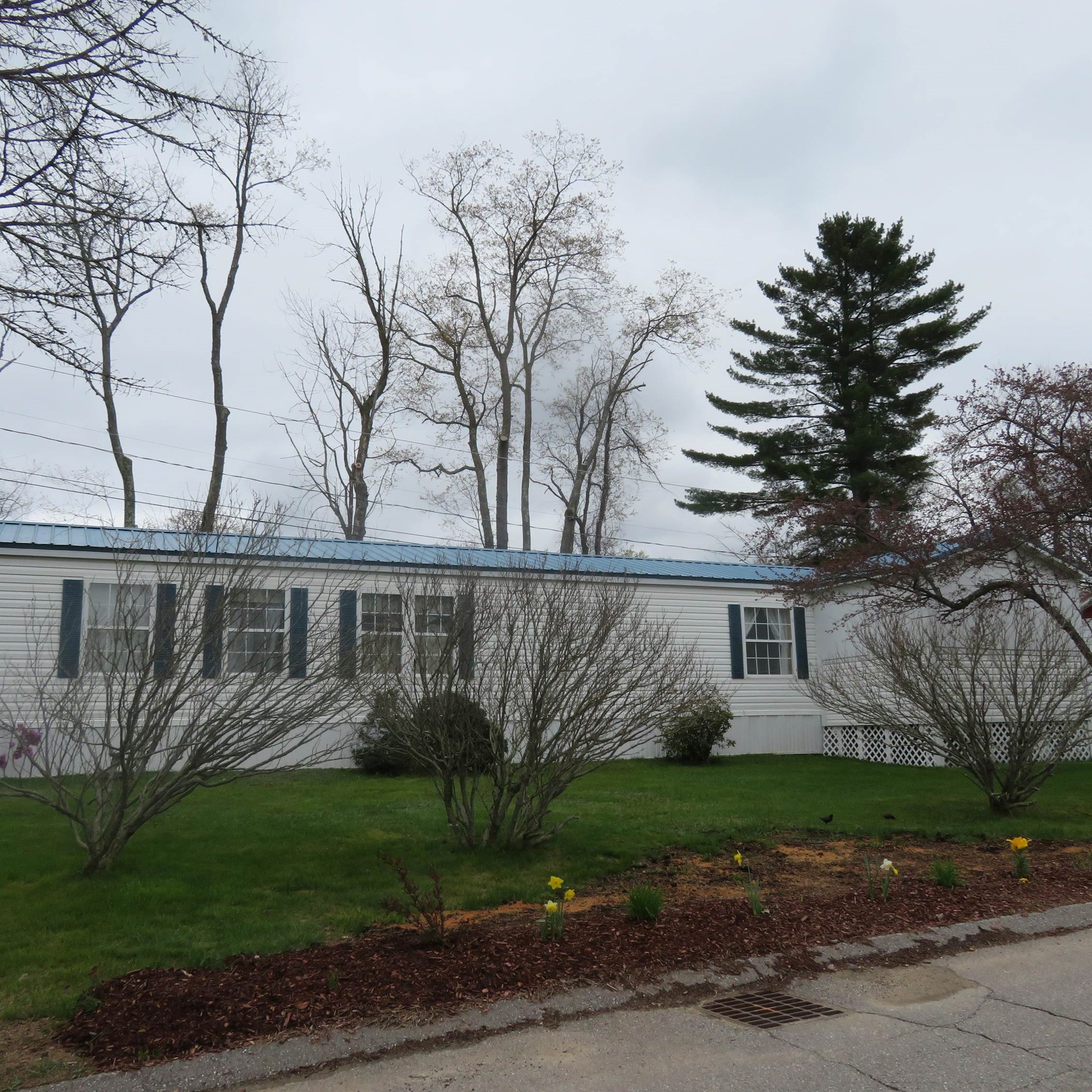 1 Moonshine Dr, Belmont, NH 03220