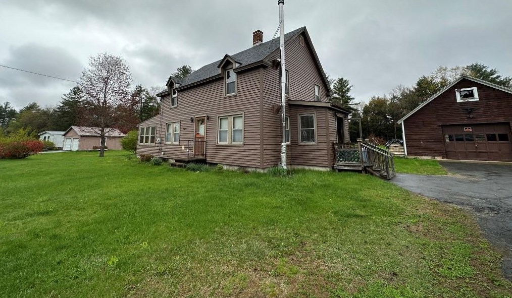127 Meetinghouse Rd, Hinsdale, NH 03451