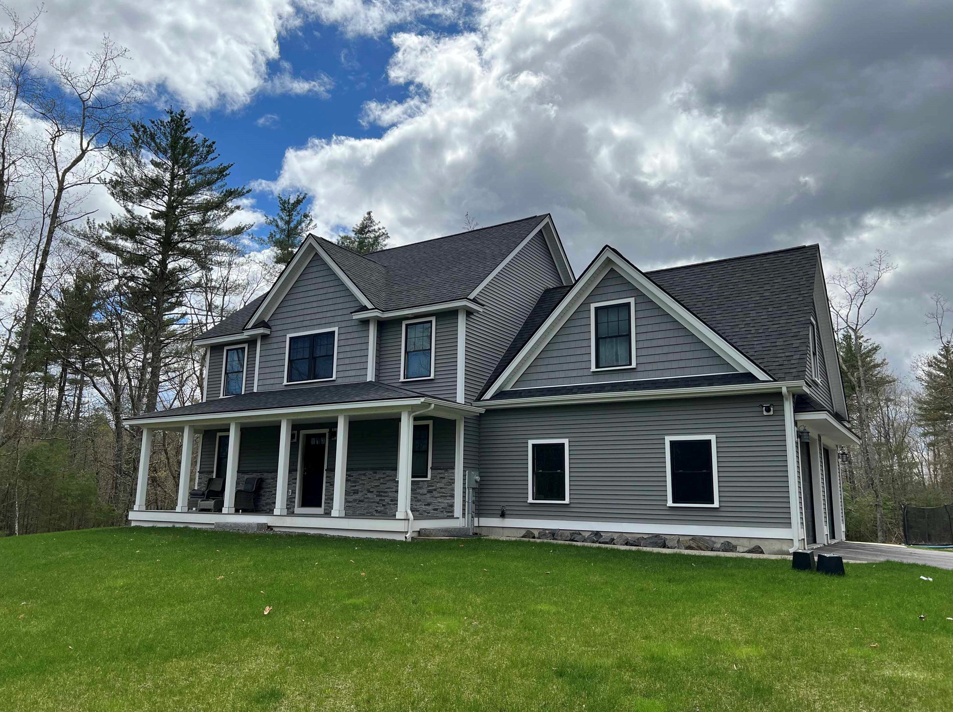 88 Tolend Rd, Barrington, NH 03825