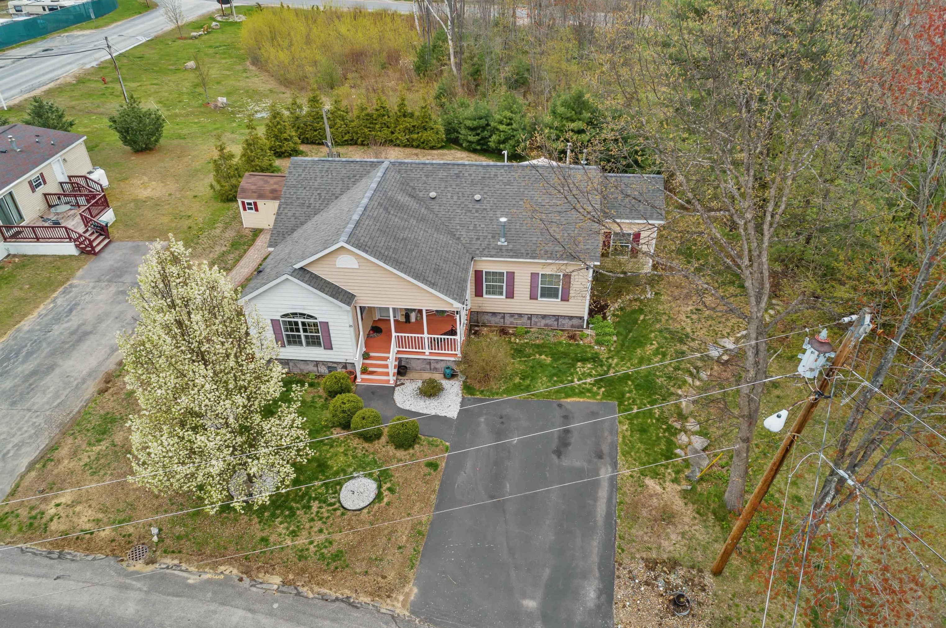 25 Lane Dr, Allenstown, NH 03275