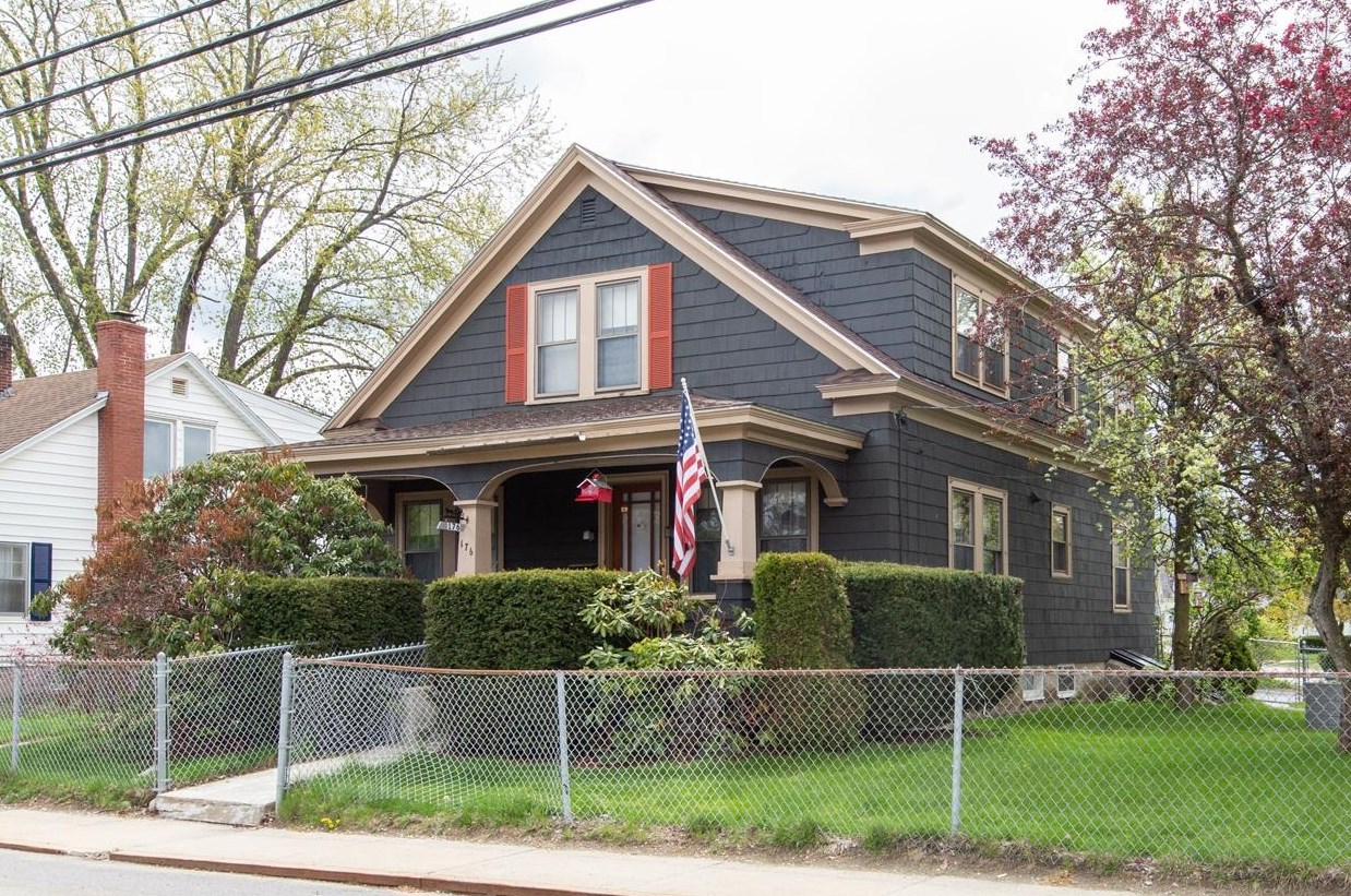 176 Lake St, Nashua, NH 03060