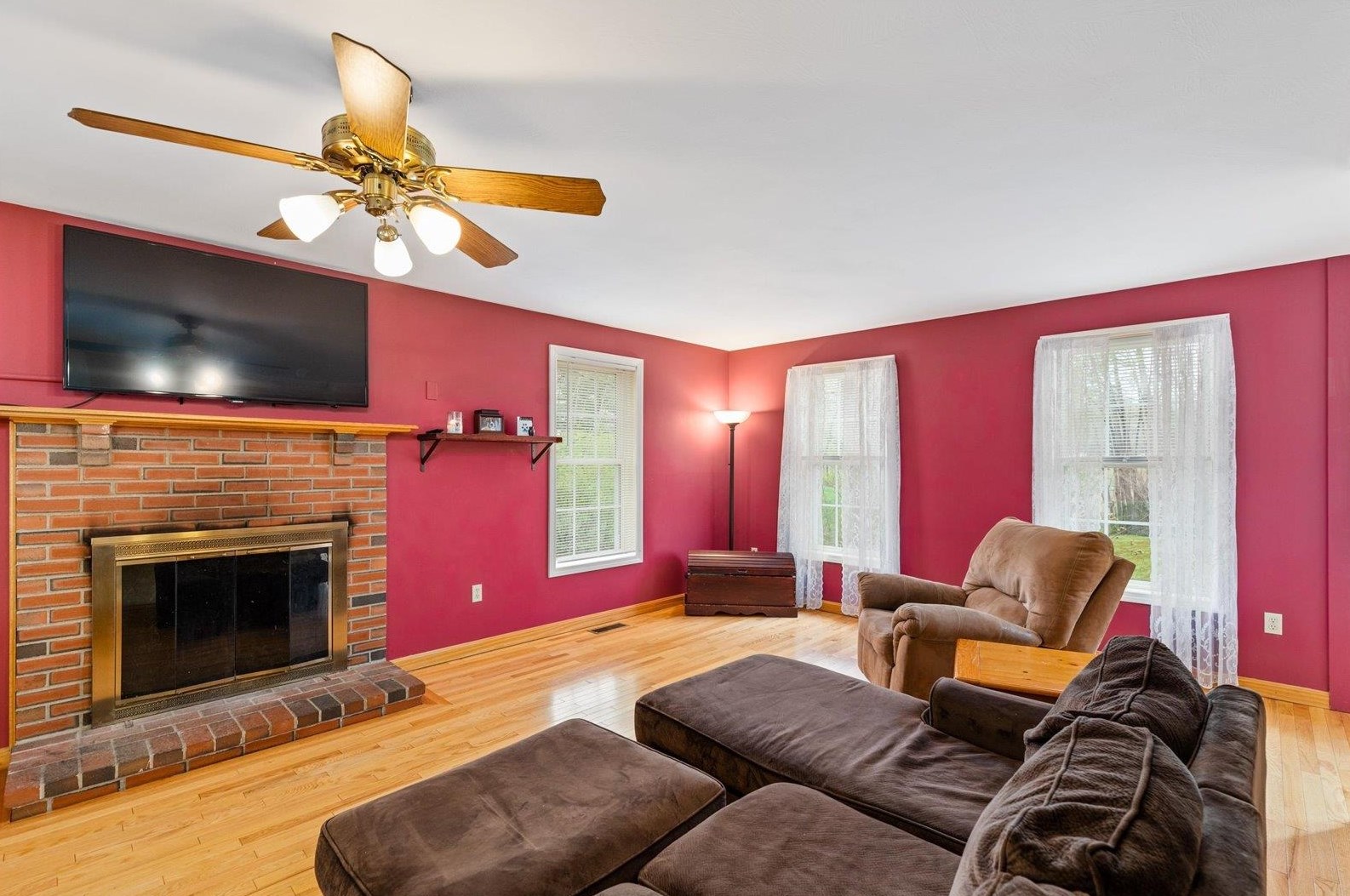 57 Kienia Rd, Hudson, NH 03051-3146