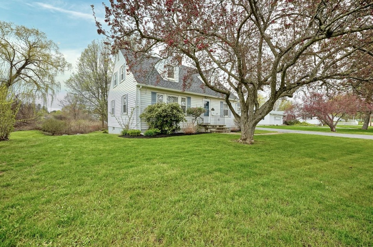 35 Rockingham Ave, Portsmouth, NH 03801