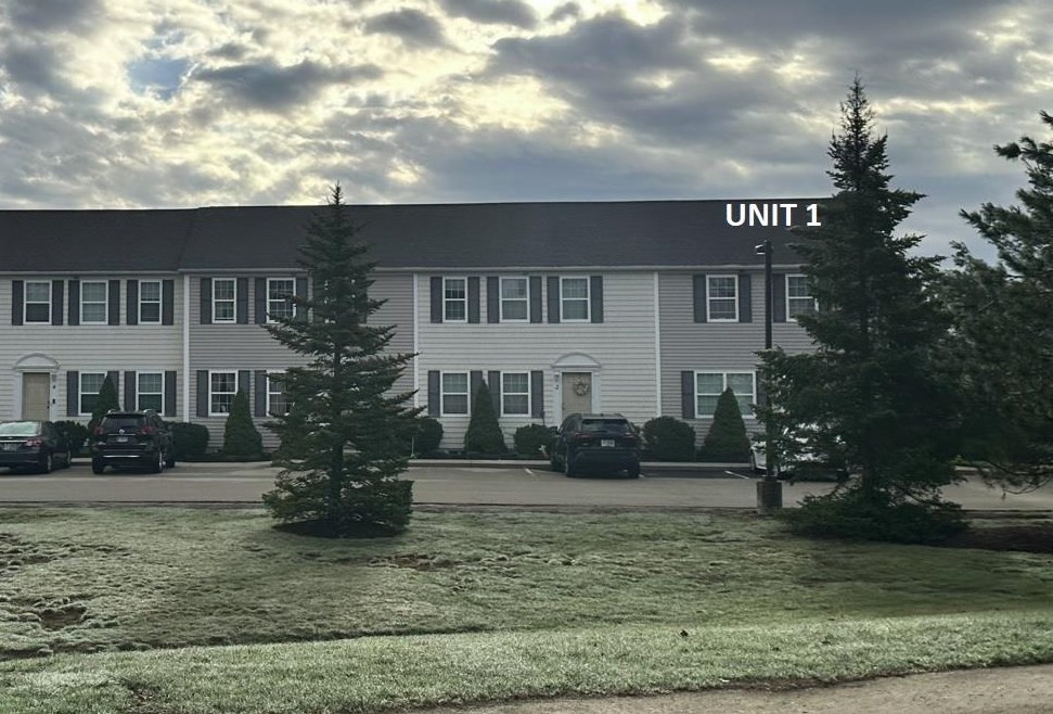1 Tamarack Dr #1, Dover, NH 03820