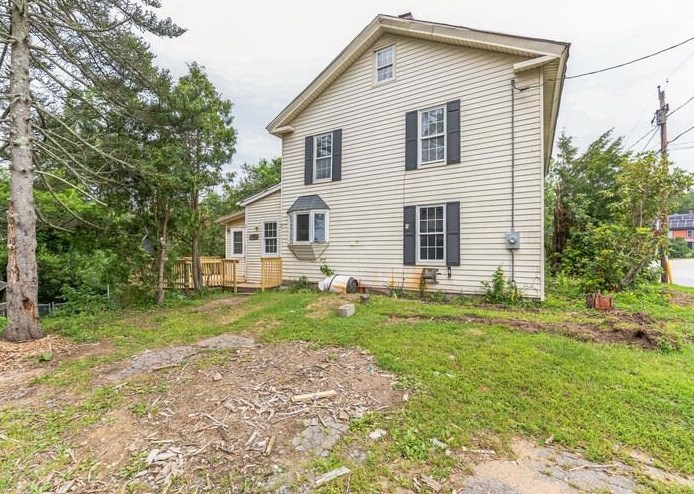18 S Village Rd, Concord, NH 03307