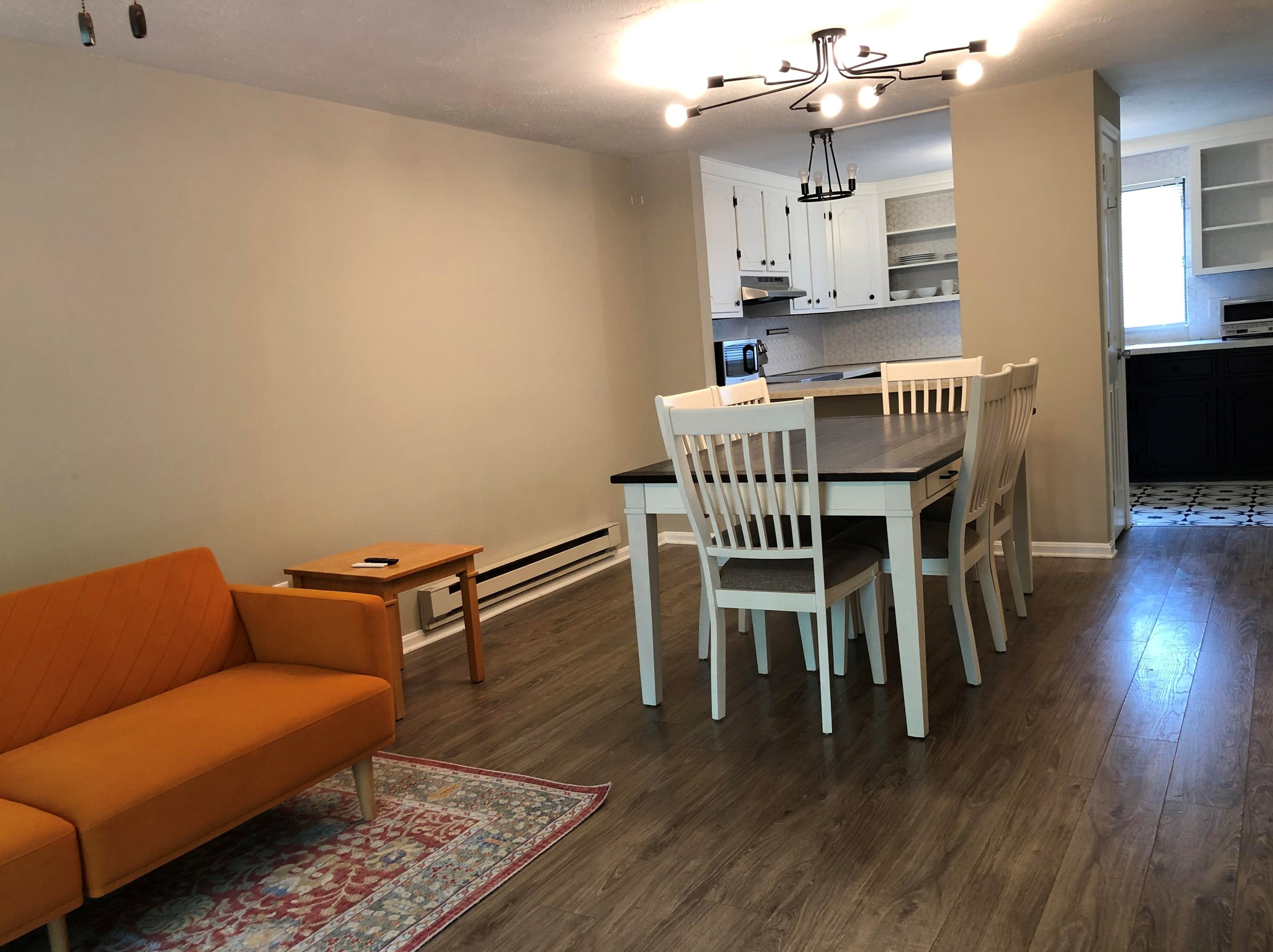 10 Essex Green Ct, Merrimack NH  03054-3450 exterior