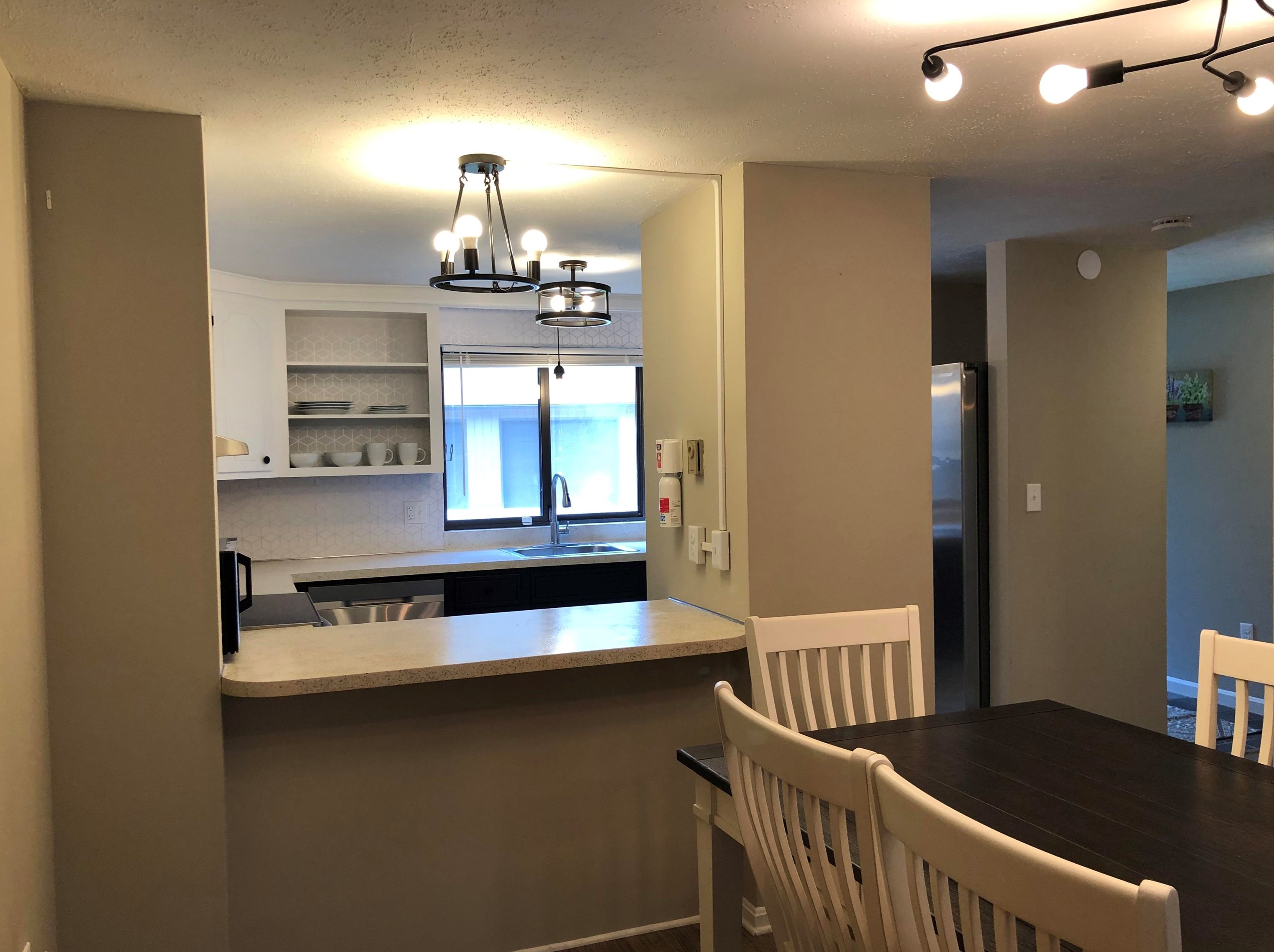 10 Essex Green Ct, Merrimack NH  03054-3450 exterior