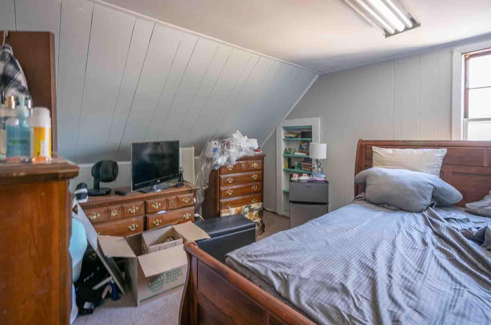 2024 Candia Rd, Manchester NH 03109-5701 exterior