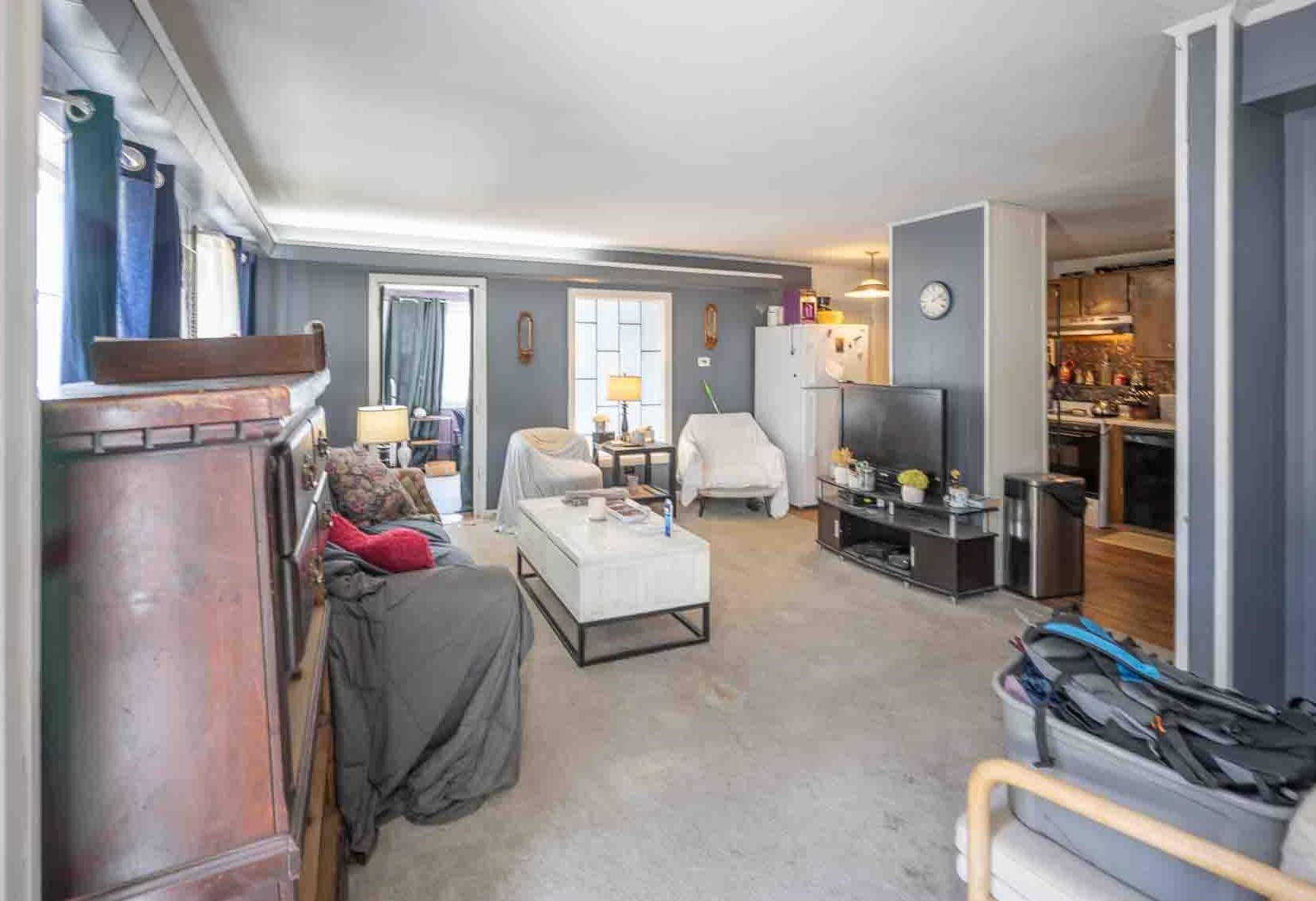 2024 Candia Rd, Manchester NH 03109-5701 exterior