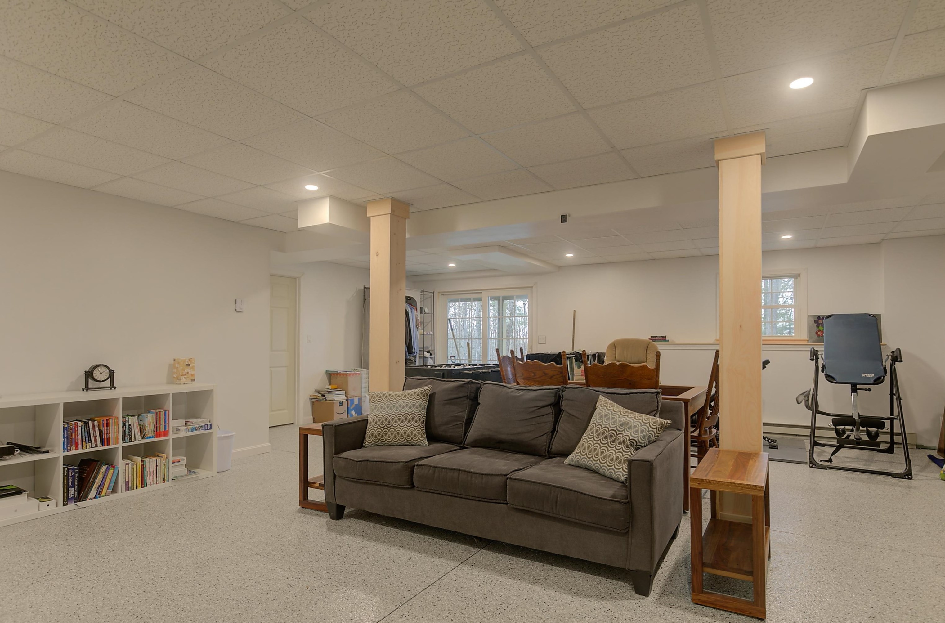 579 Beach Pond Rd, Tuftonboro NH  03894-4861 exterior