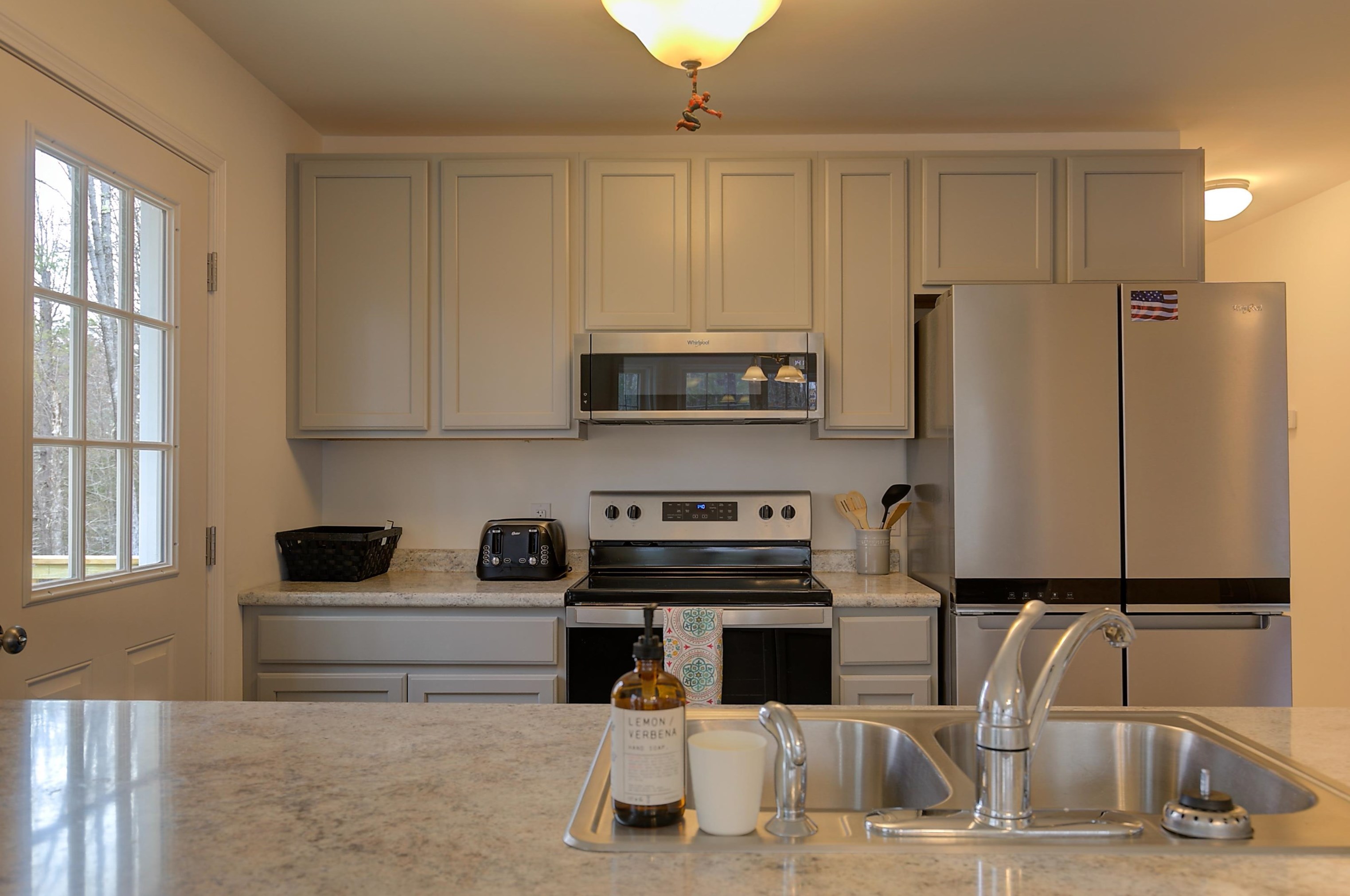 579 Beach Pond Rd, Tuftonboro NH  03894-4861 exterior