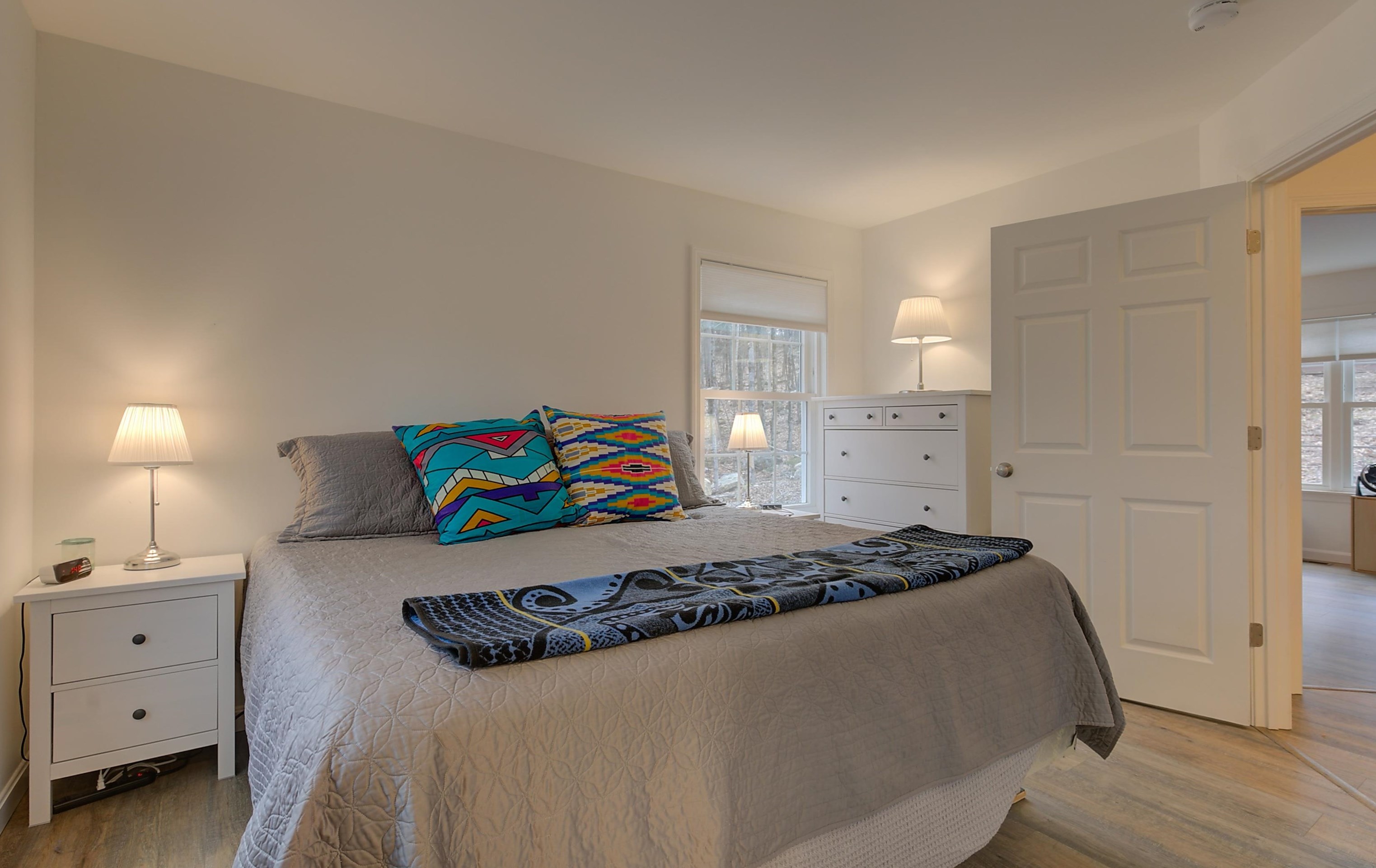 579 Beach Pond Rd, Tuftonboro NH  03894-4861 exterior