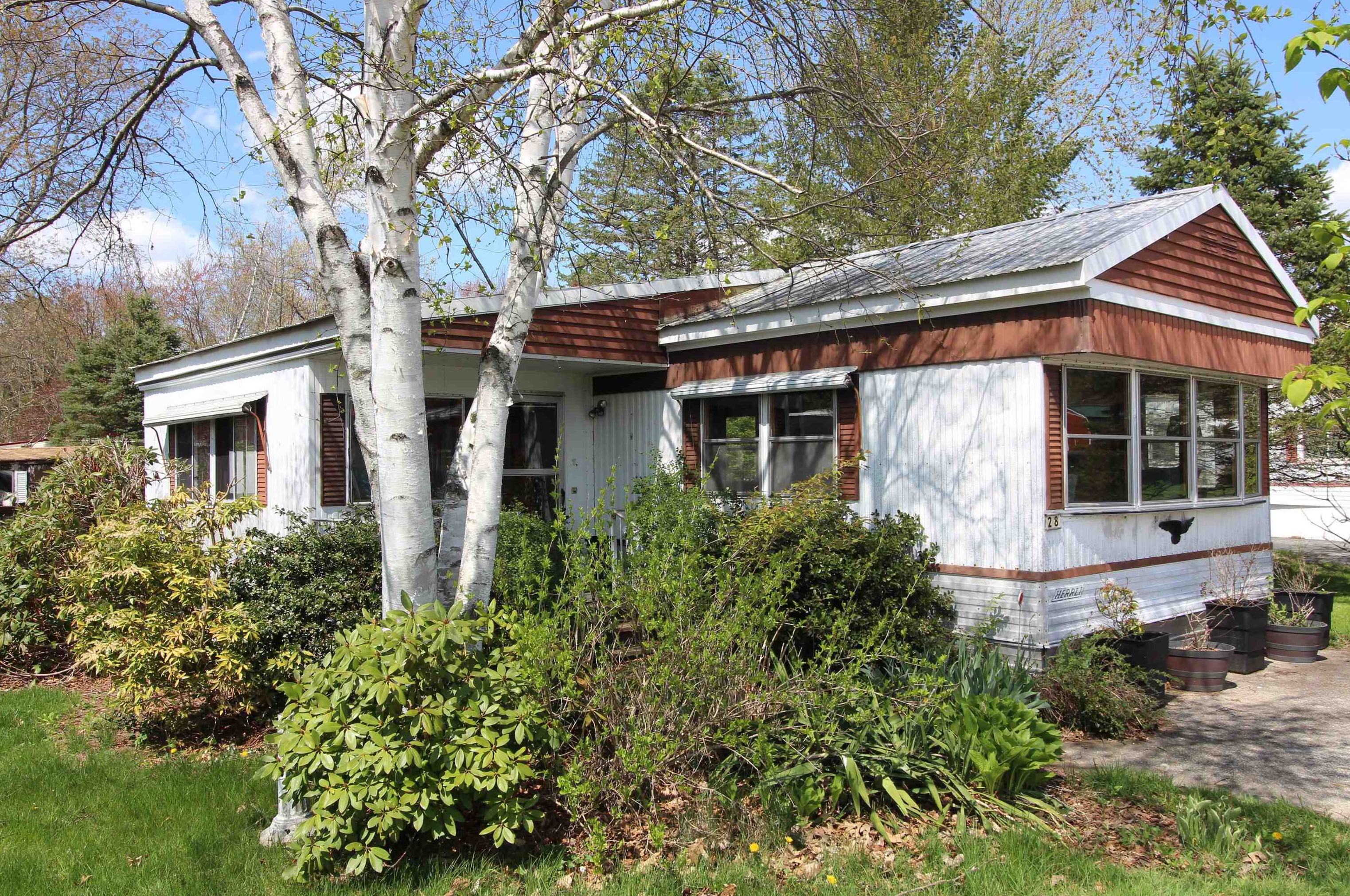 28 Crosswind Ln, Rochester, NH 03867