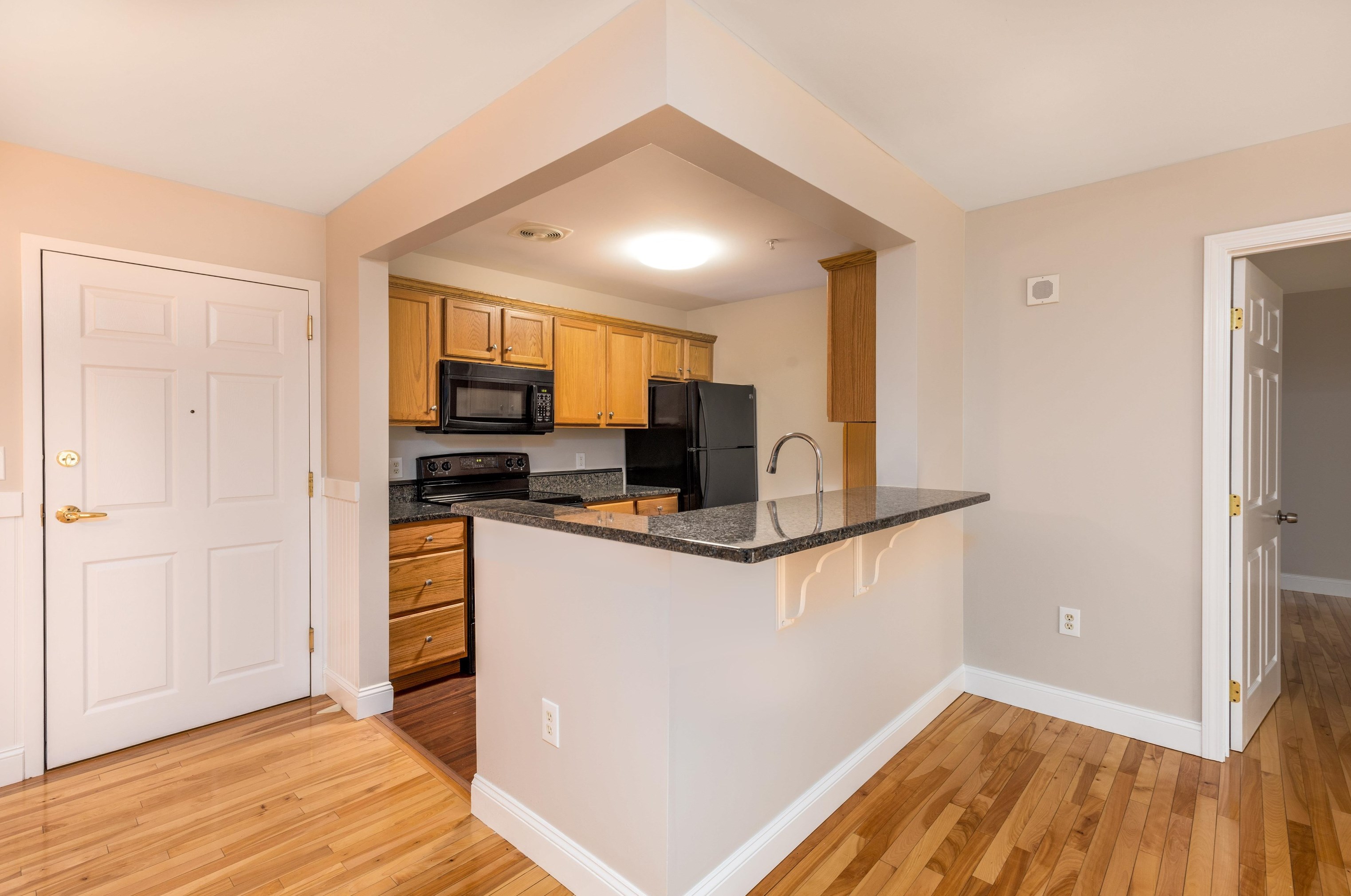 265 Edward J Roy Dr #219, Manchester, NH 03104