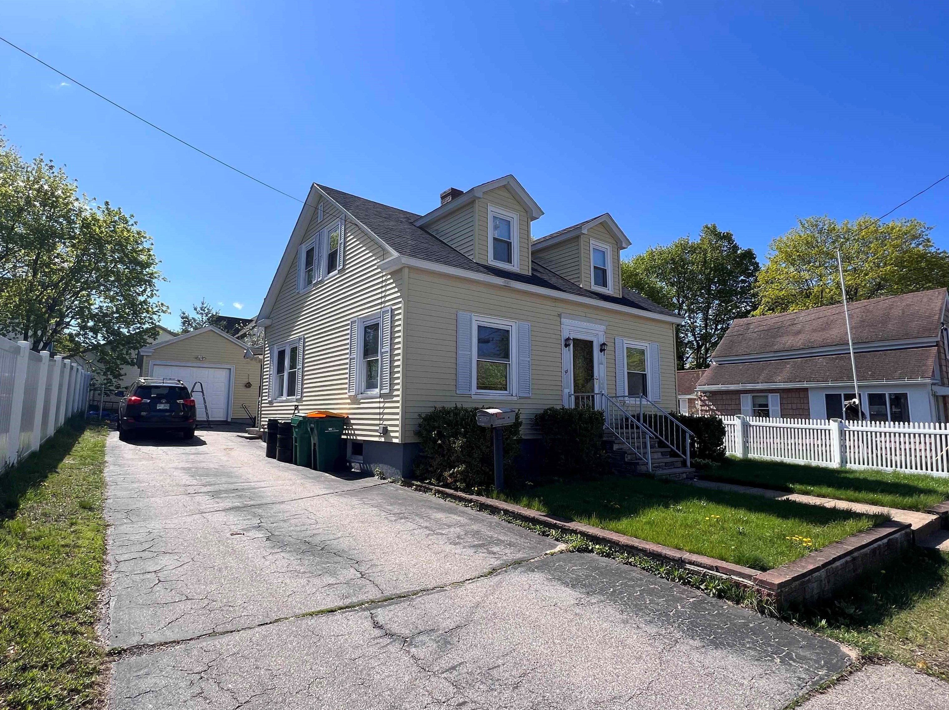 56 Pine St, Rochester, NH 03867