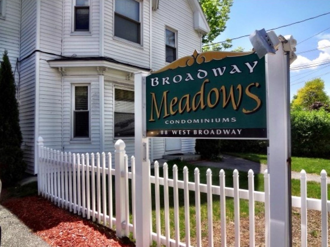 88 W Broadway #2, Derry, NH 03038