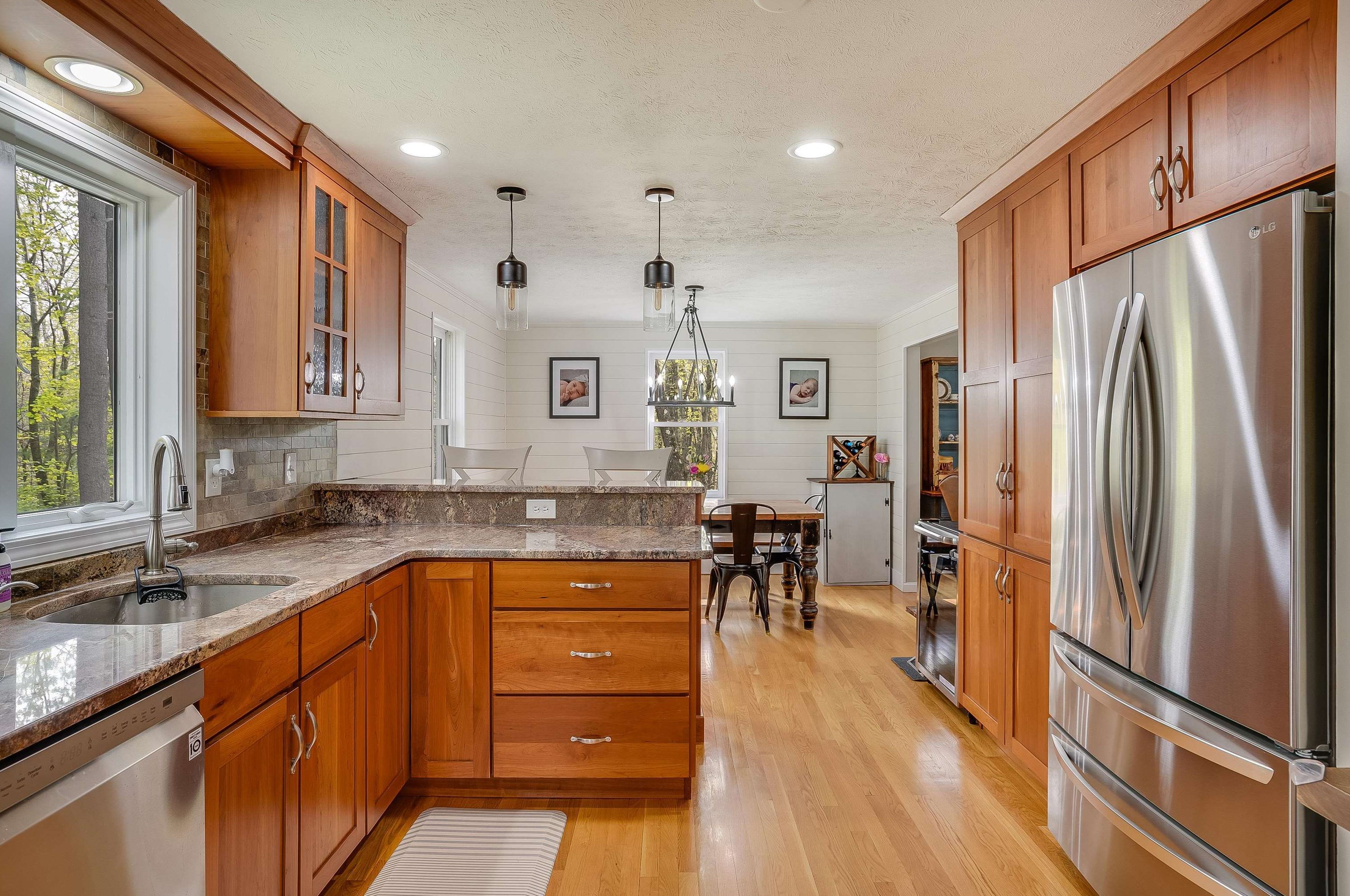 14 Noonan Dr, Londonderry, NH 03053