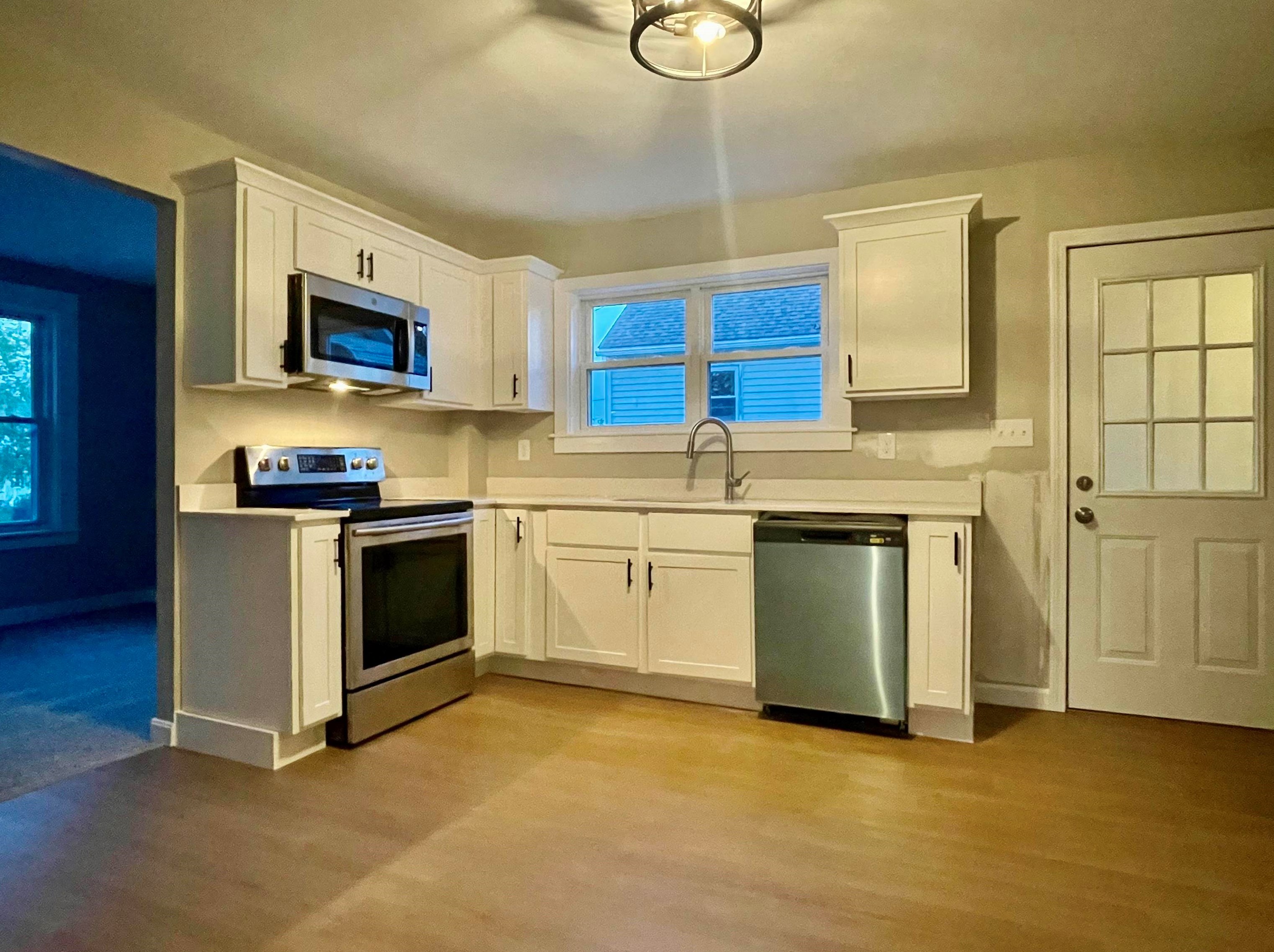 283 S Elm St, Manchester, NH 03103