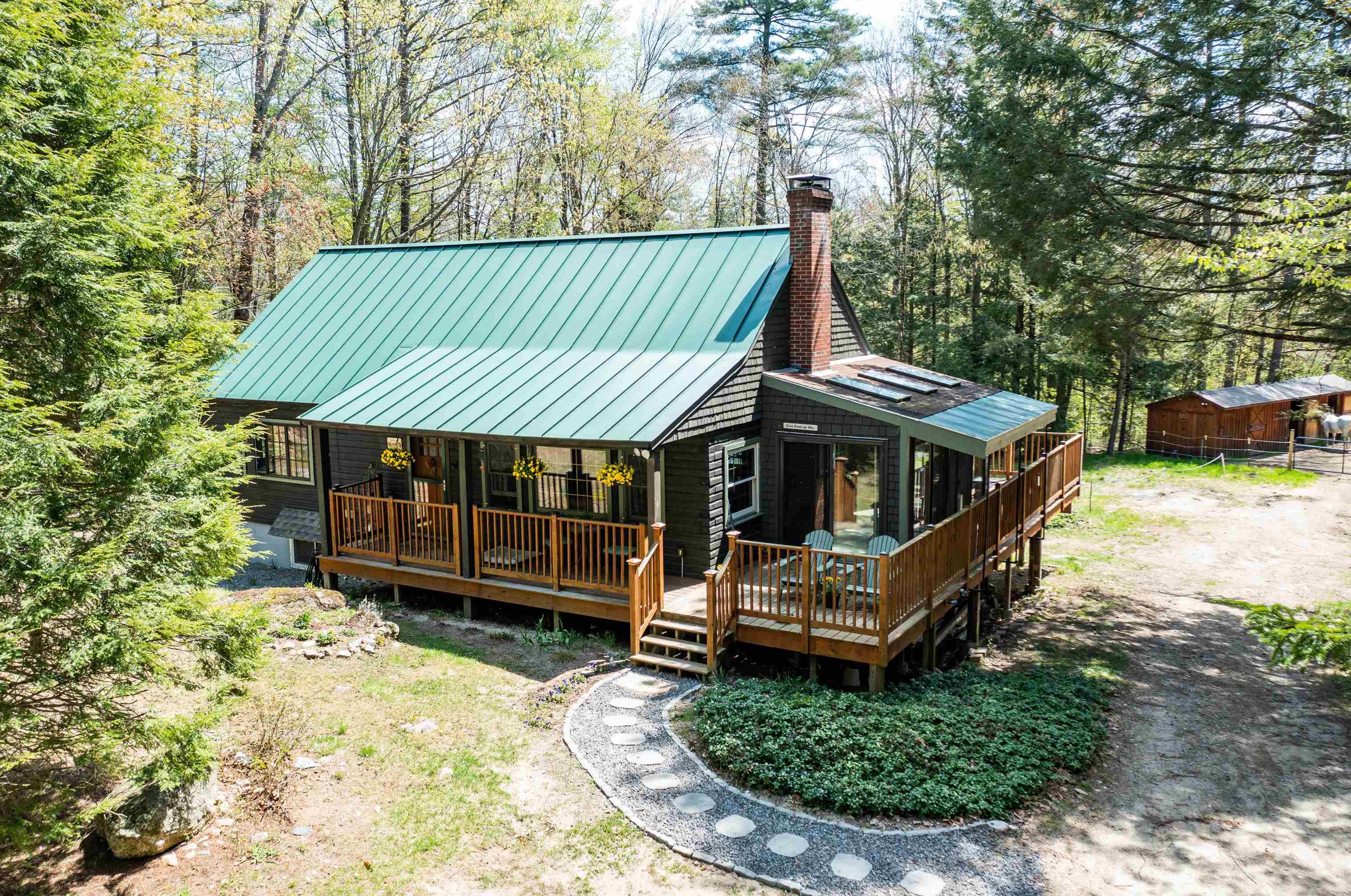3 Shady Ln, Hancock, NH 03449