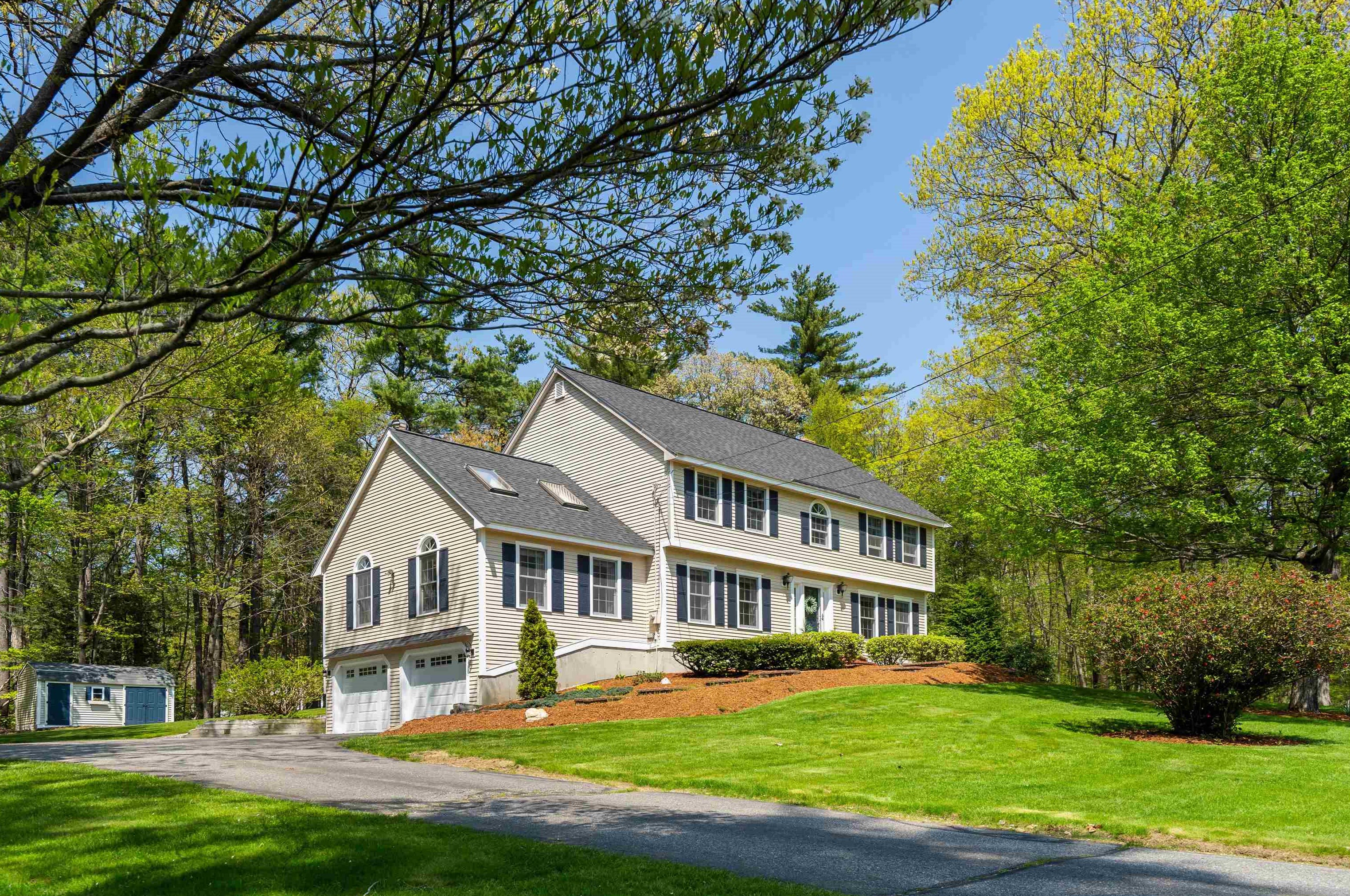 53 James Dr, Hampstead, NH 03841