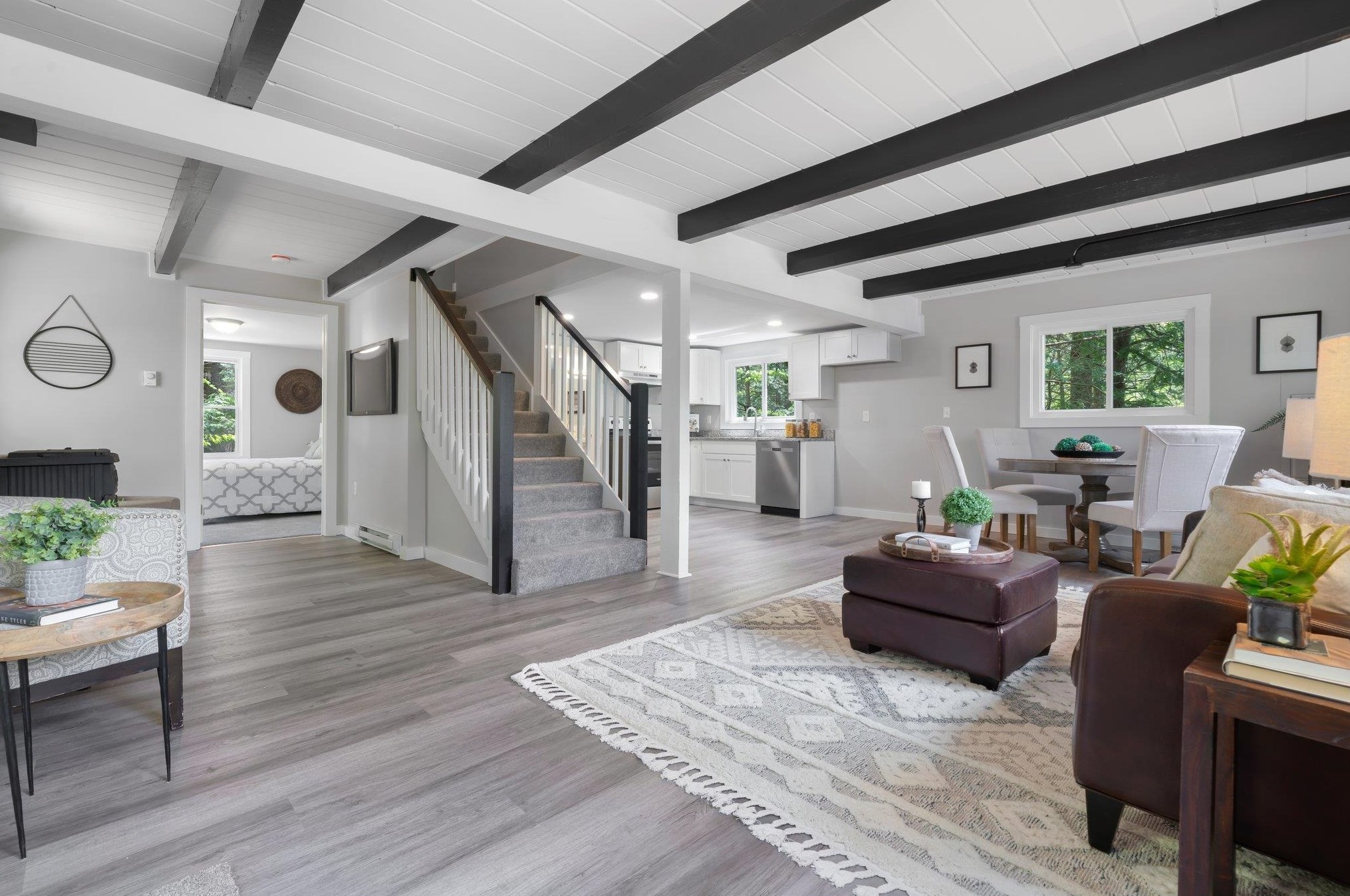 12 Old Lantern Rd, Hillsboro, NH 03244