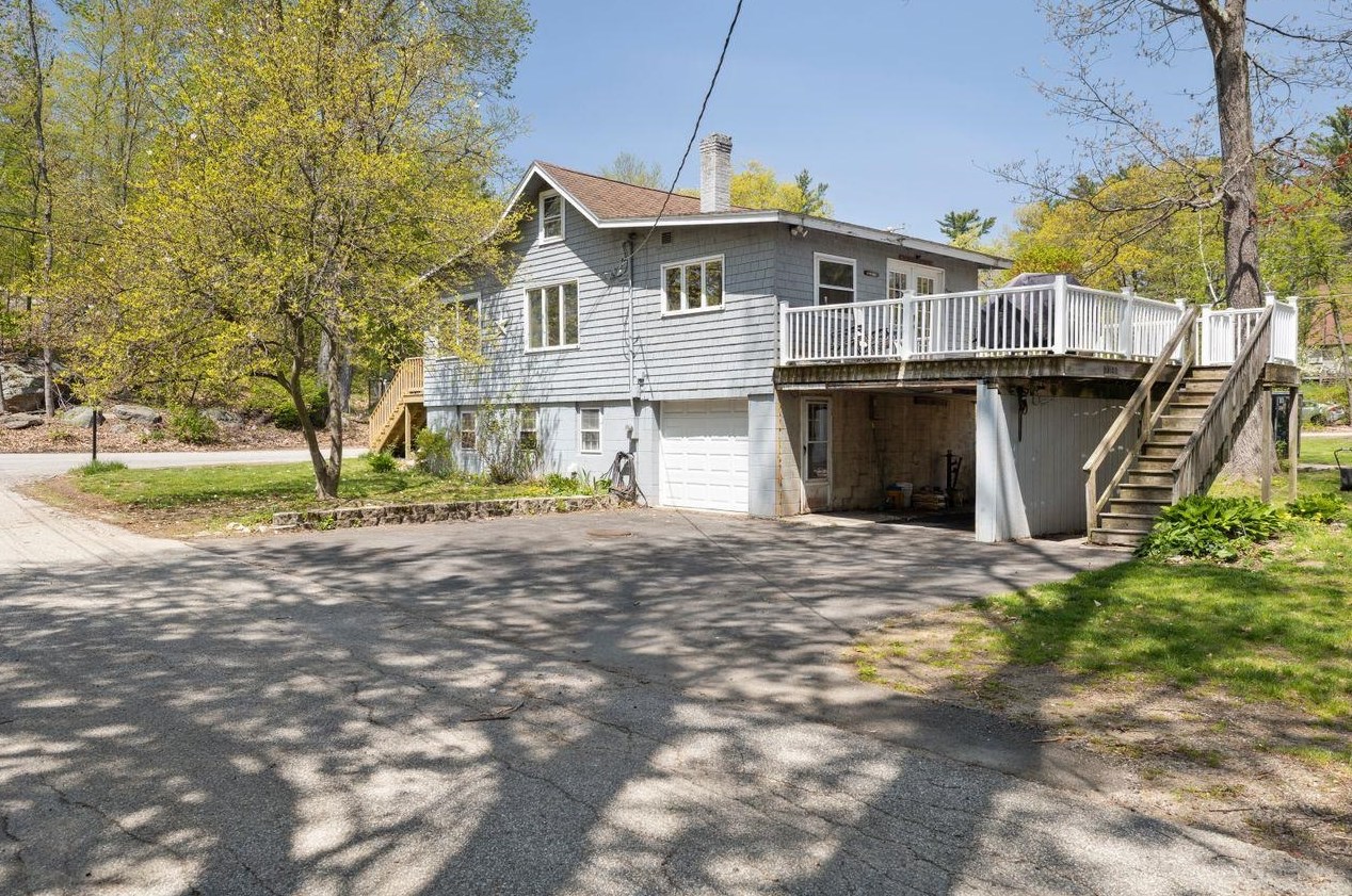 47 Great Pond Rd, Kingston, NH 03848