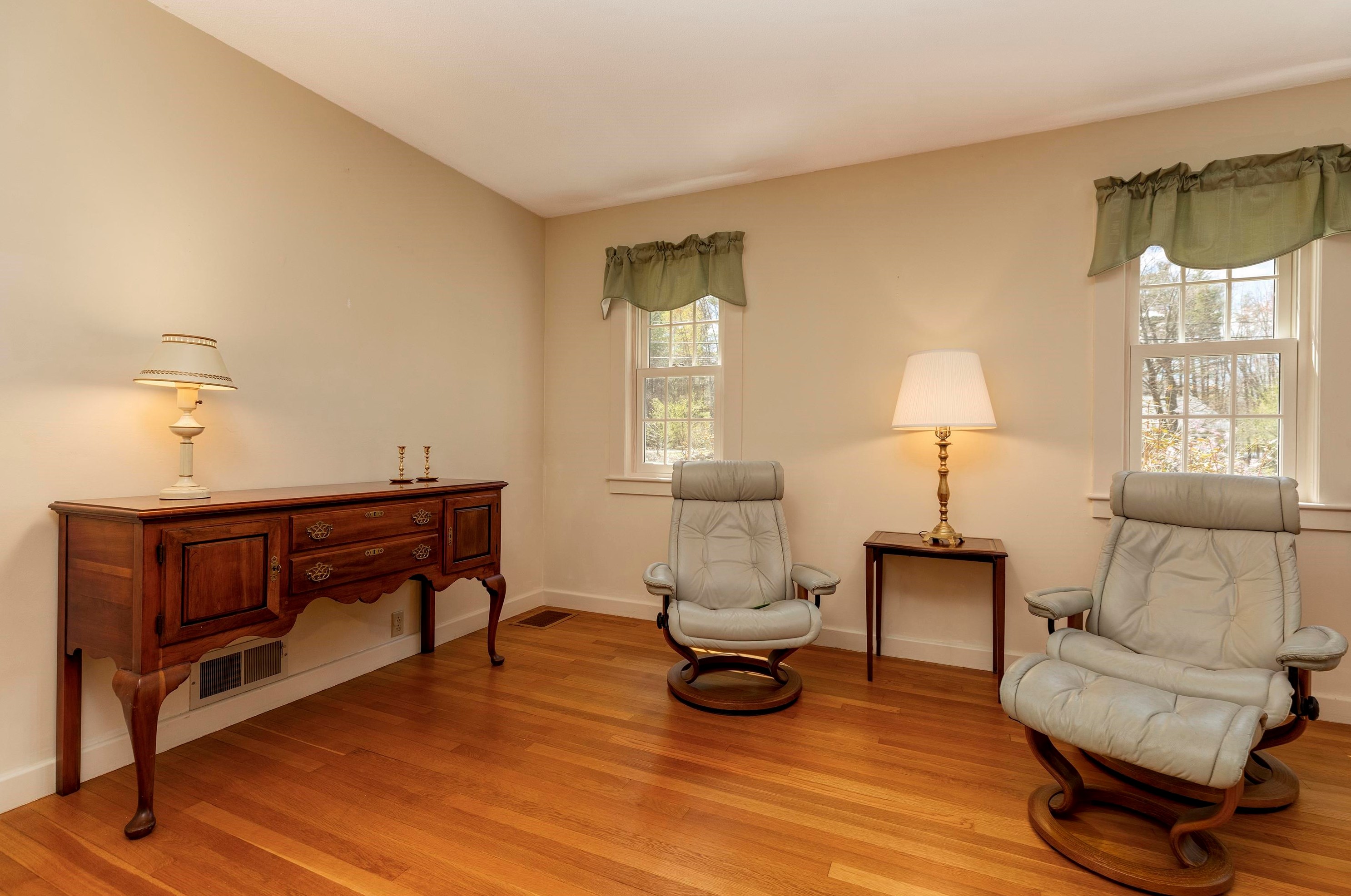25 Birch Acres Rd, New London, NH 03257