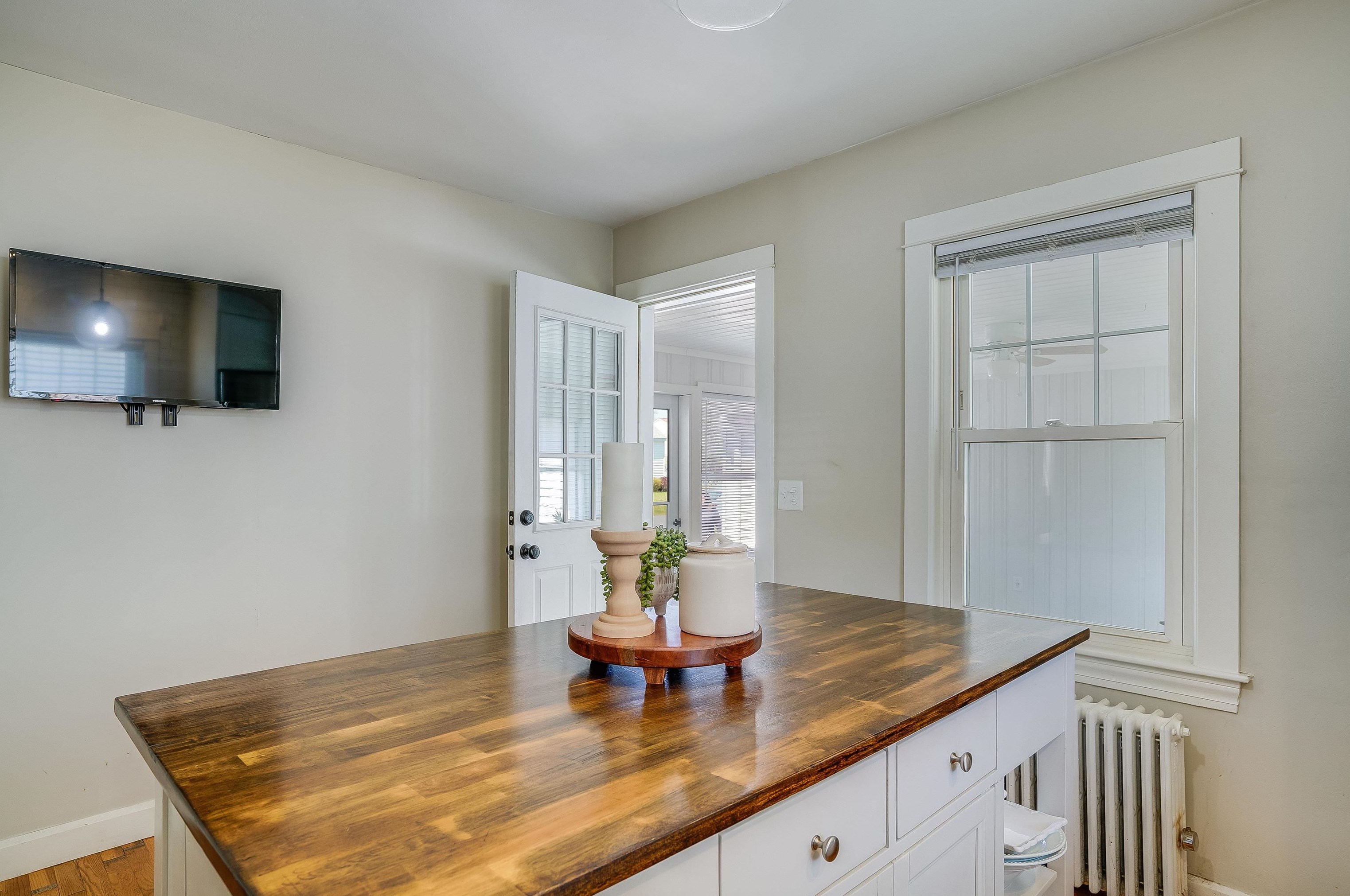 42 Lund St, Nashua NH  03060-4440 exterior