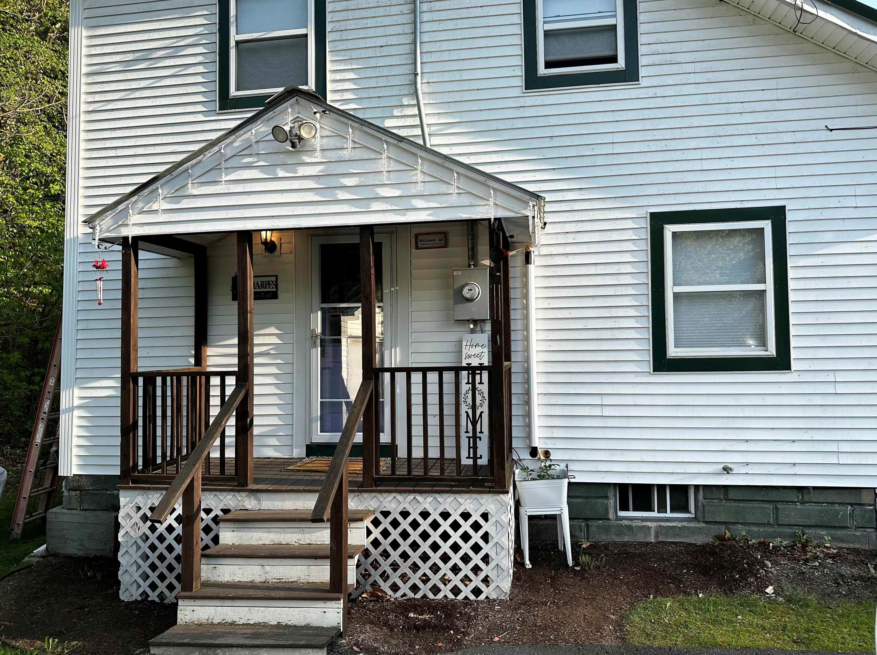 293 Plains Rd, Unity, NH 03743