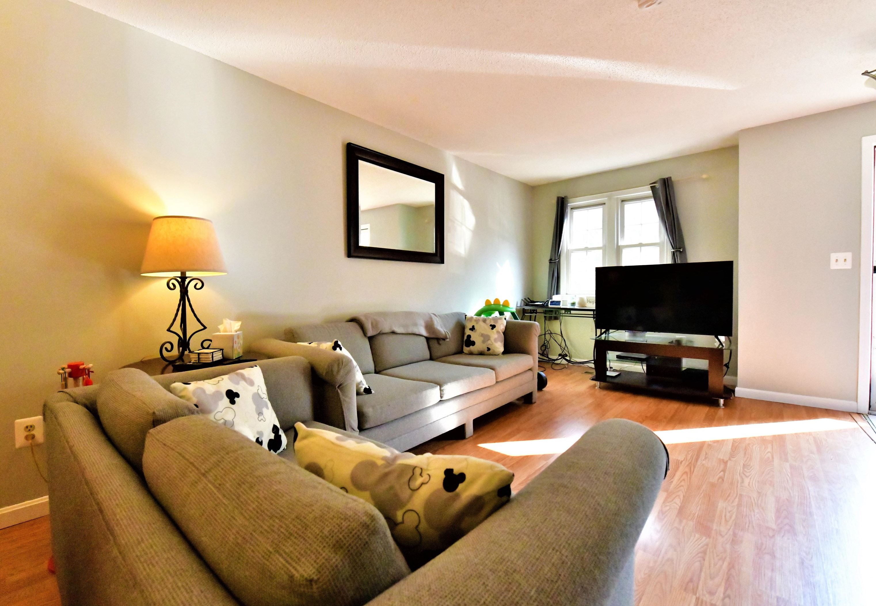 616 Fox Hollow Way, Manchester, NH 03104