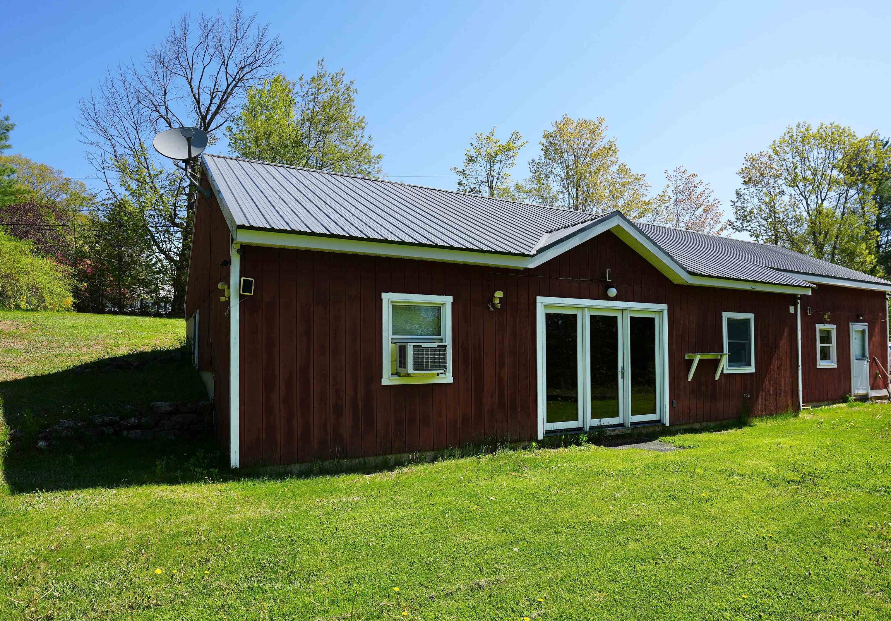 319 Province Rd, Chichester, NH 03258