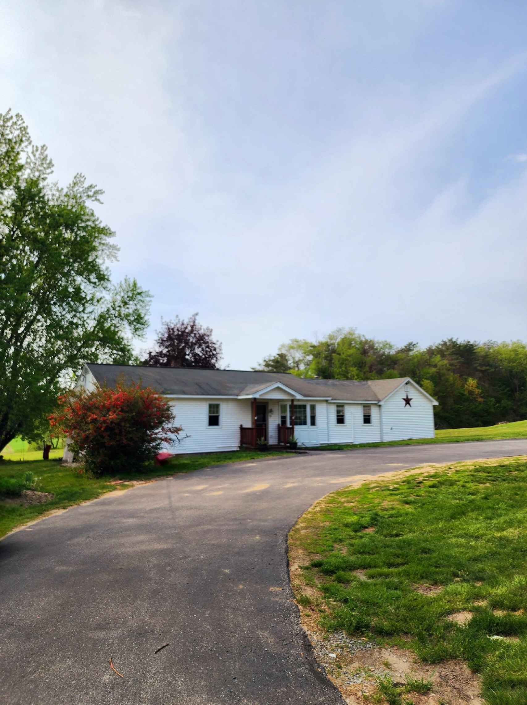 126 Black Hall Rd, Chichester, NH 03234