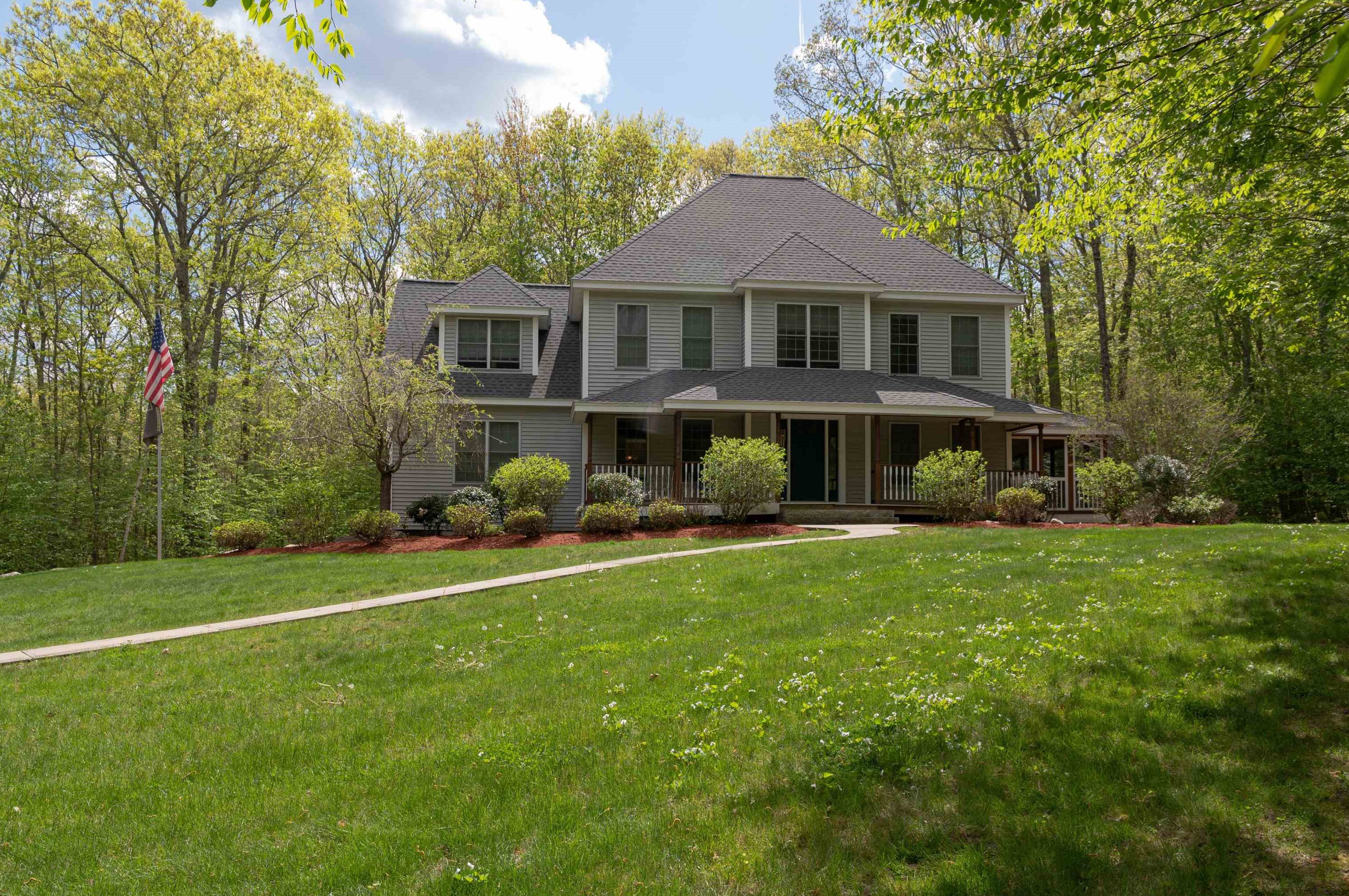 25 Justin Ln, Rochester, NH 03839