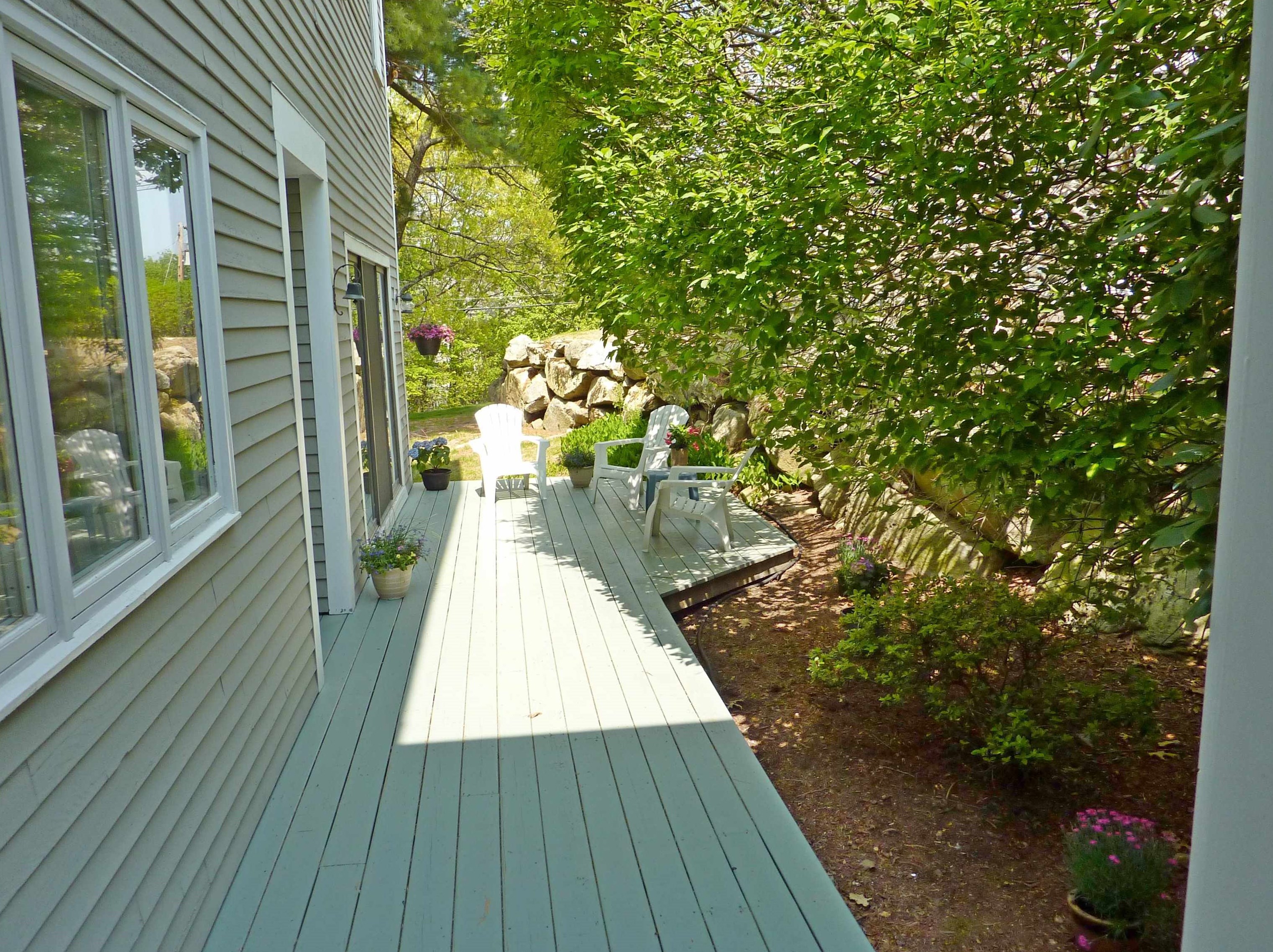 12 Heather Ct, Nashua, NH 03062