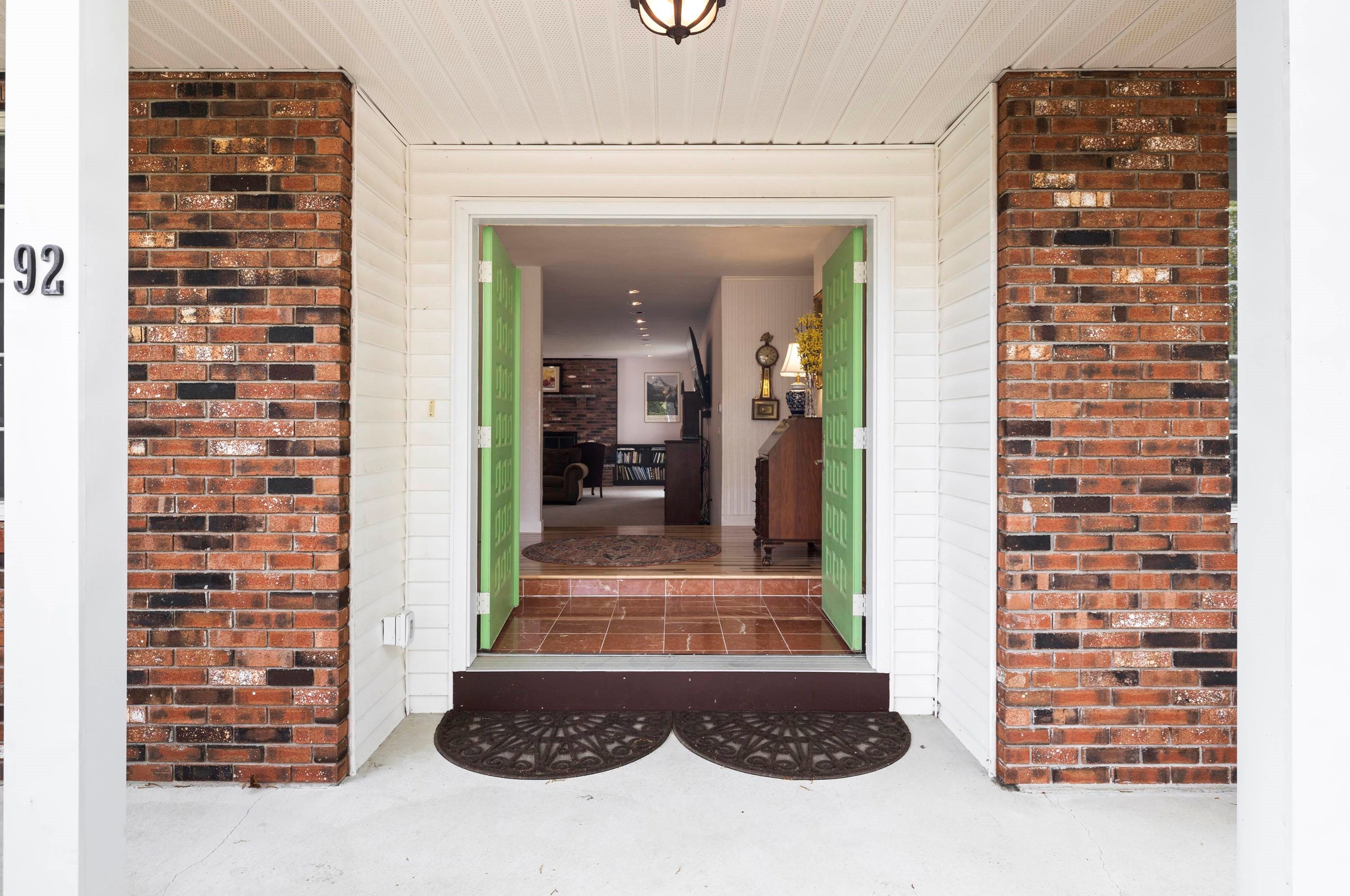 92 Highcrest Rd, Manchester, NH 03104