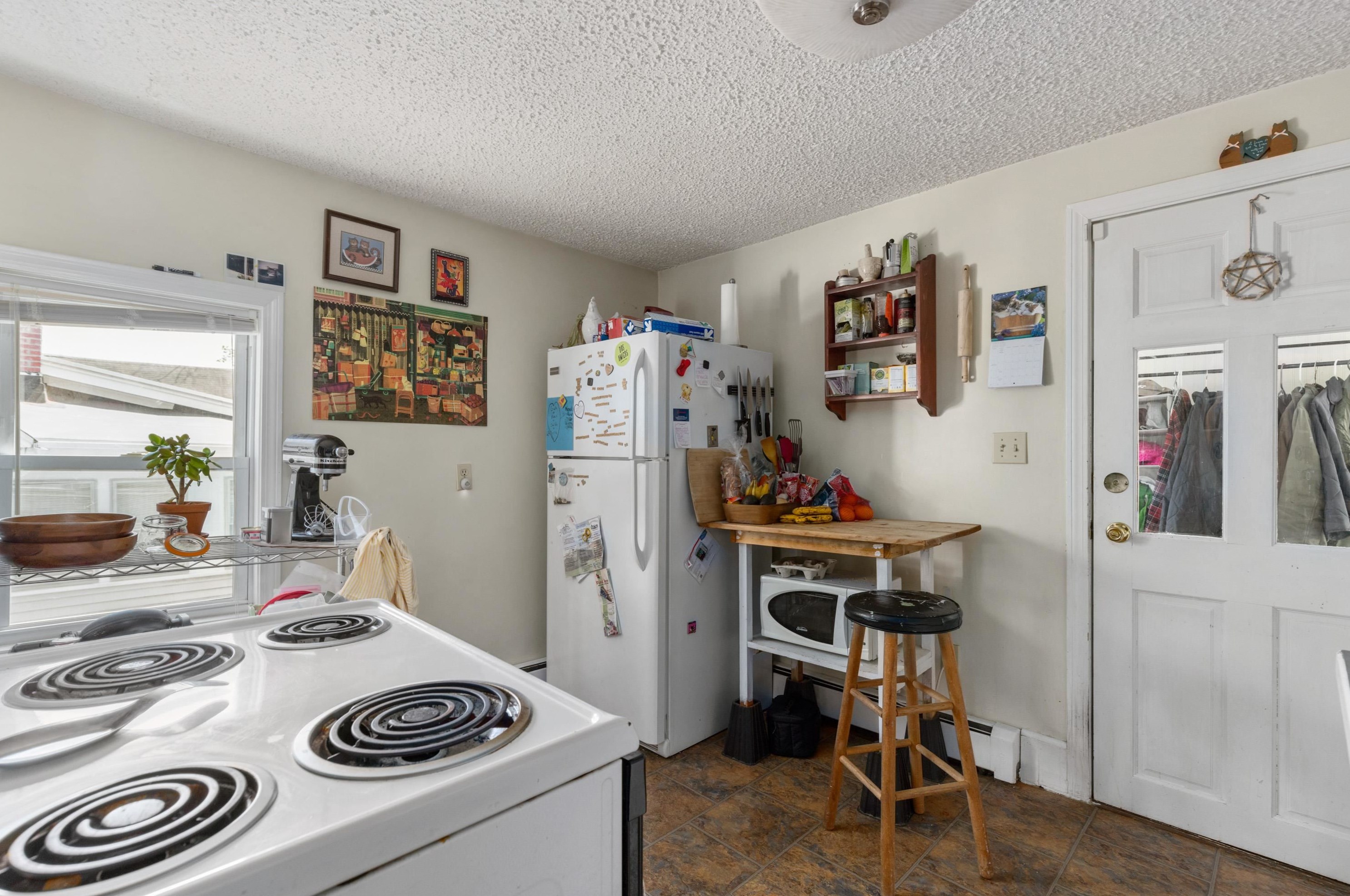 29 Central St, Newmarket NH 03857-1604 exterior