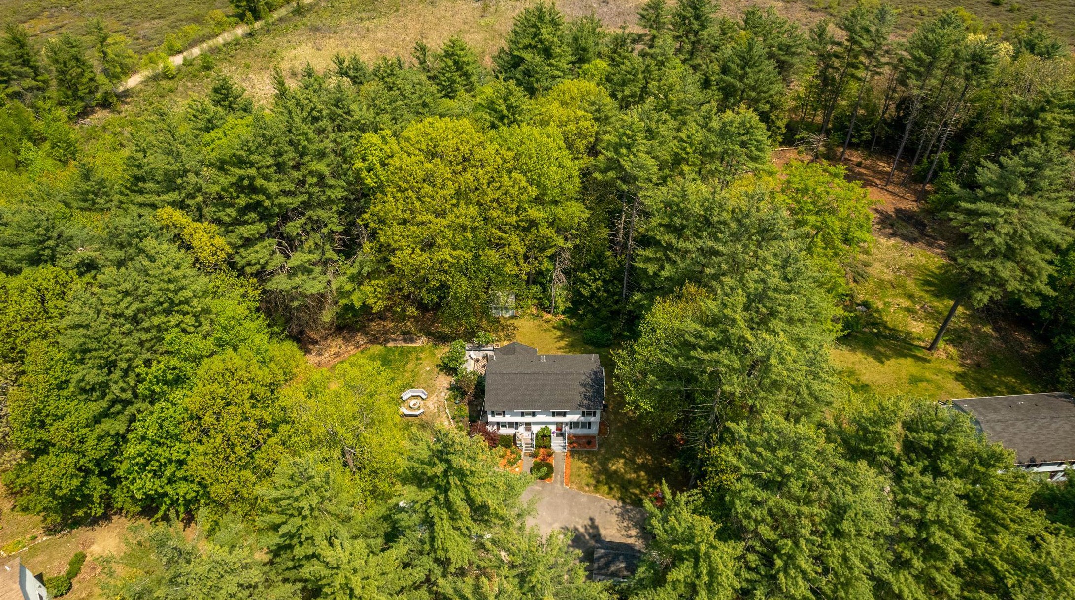 26 Twin Bridges Rd #b, Danville, NH 03819