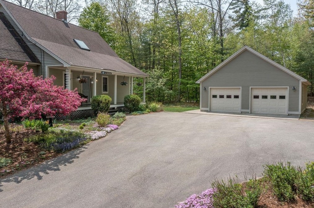 92 Pointe Trinity Dr, Barrington, NH 03884