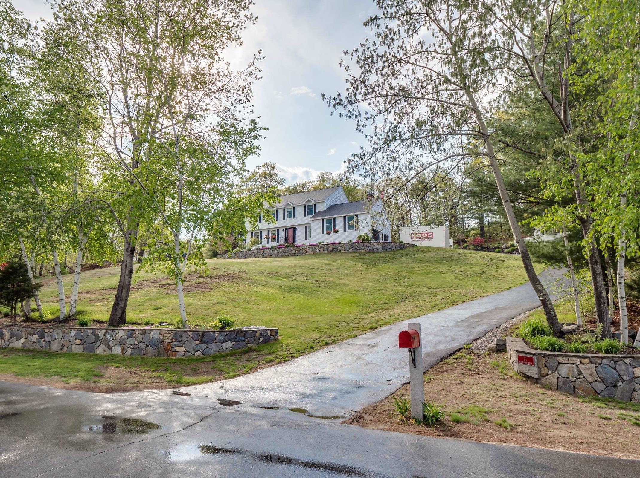 21 Scenic View Dr, Pelham, NH 03076