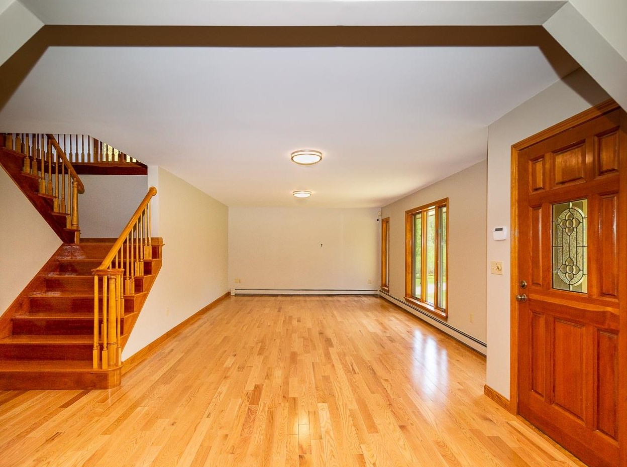 247 Tolend Rd, Barrington, NH 03825