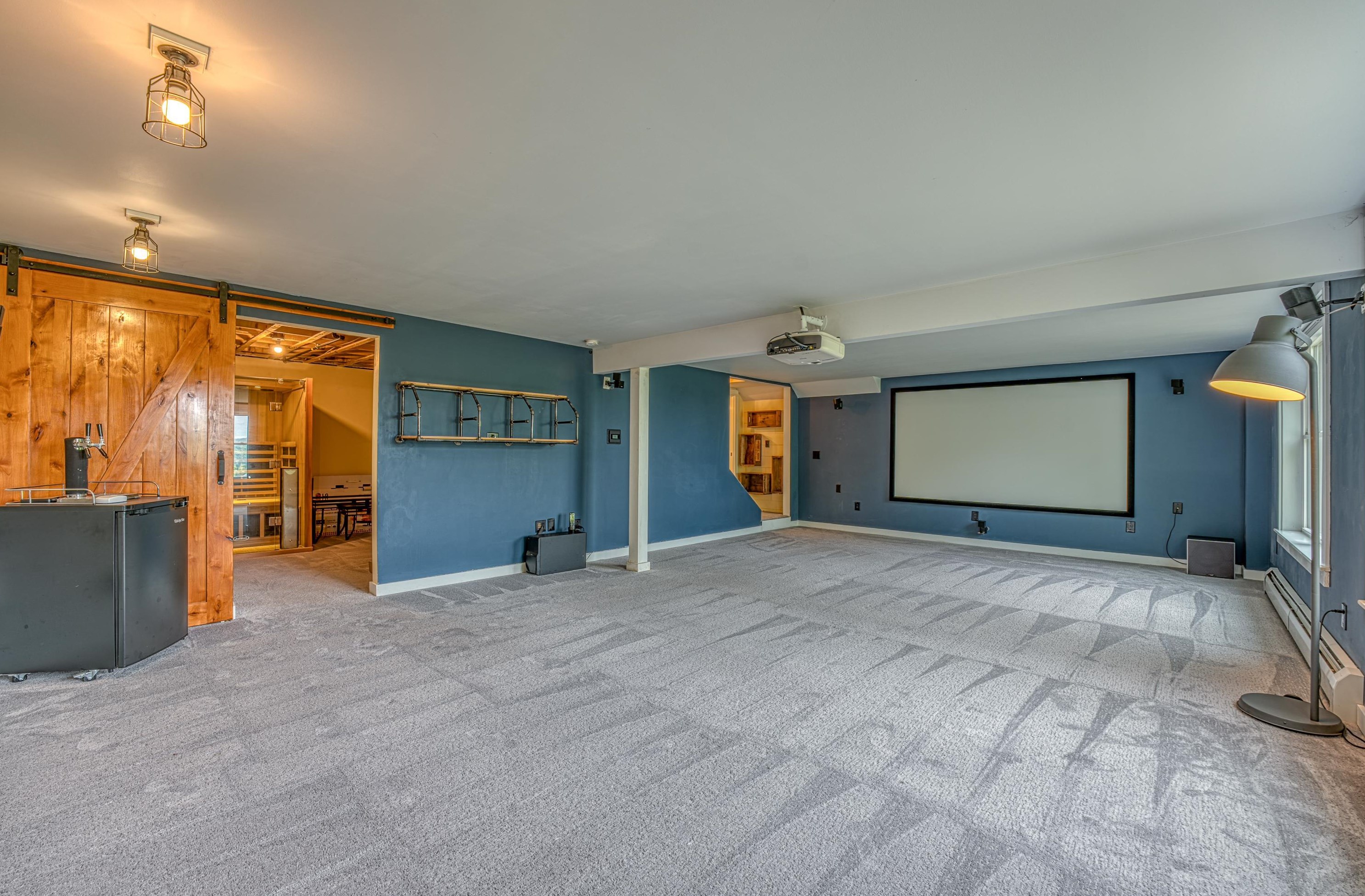 81 Chaddarin Ln, Bridgewater NH  03264-4401 exterior